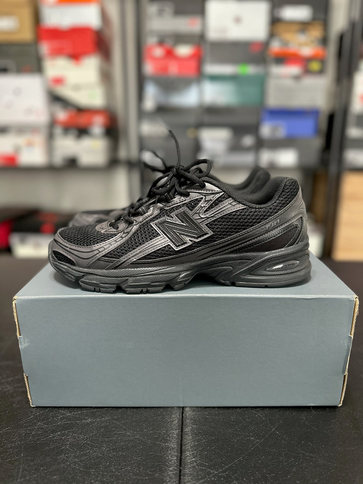 Size 9 - NB 740v2 Black Grey Sliver
