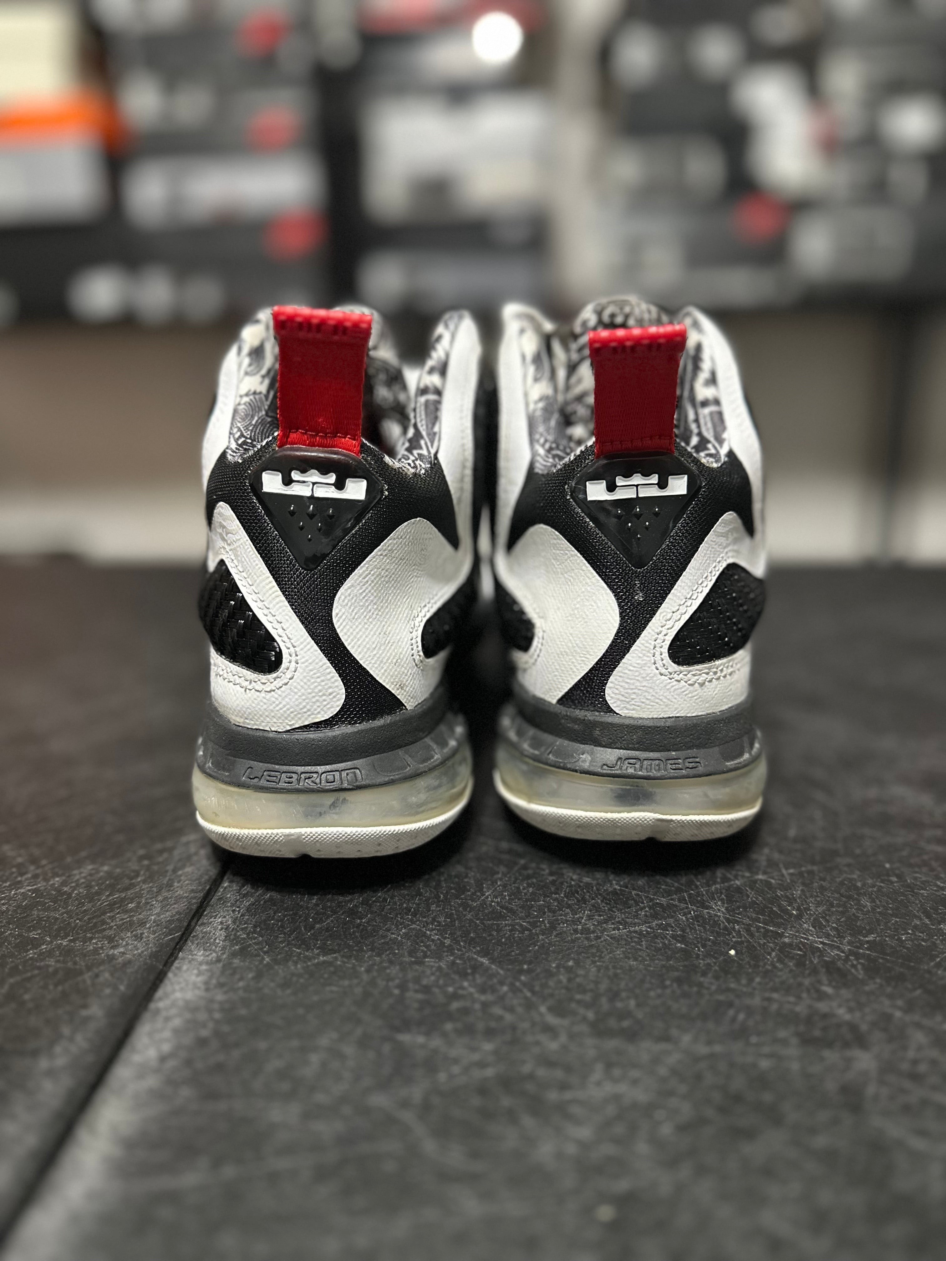 Size 5.5y - LeBron 9 free gums
