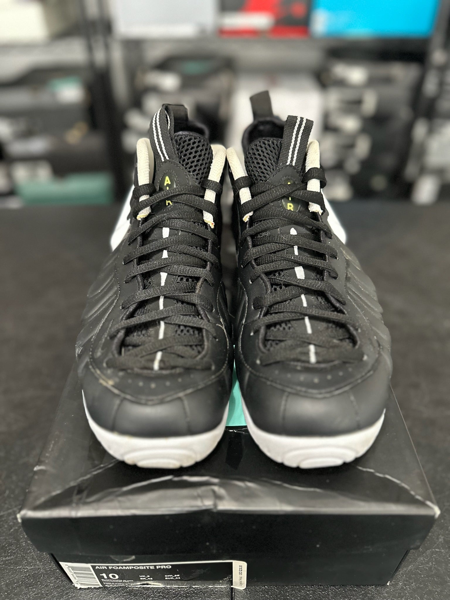 Size 10 - Foamposite Pro Dr. Doom