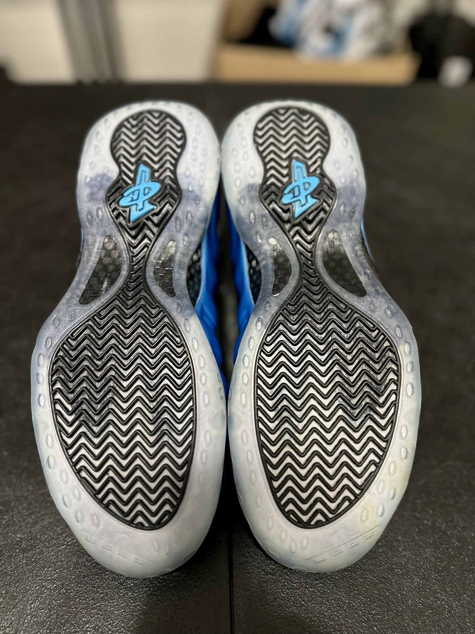 Size 10.5 - Foamposite 1 University Blue DS