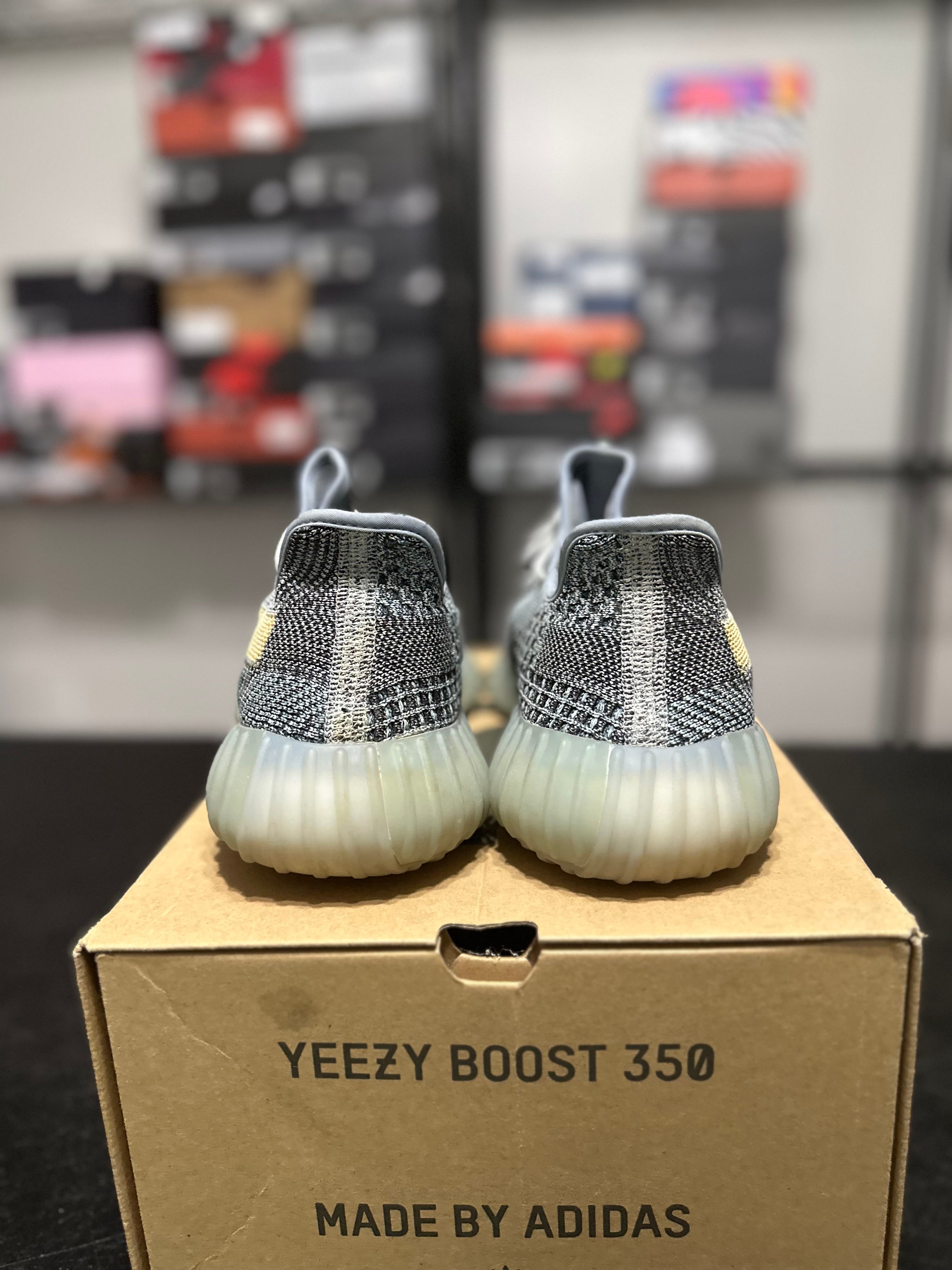 Size 9.5 - YZY 350 ash blue