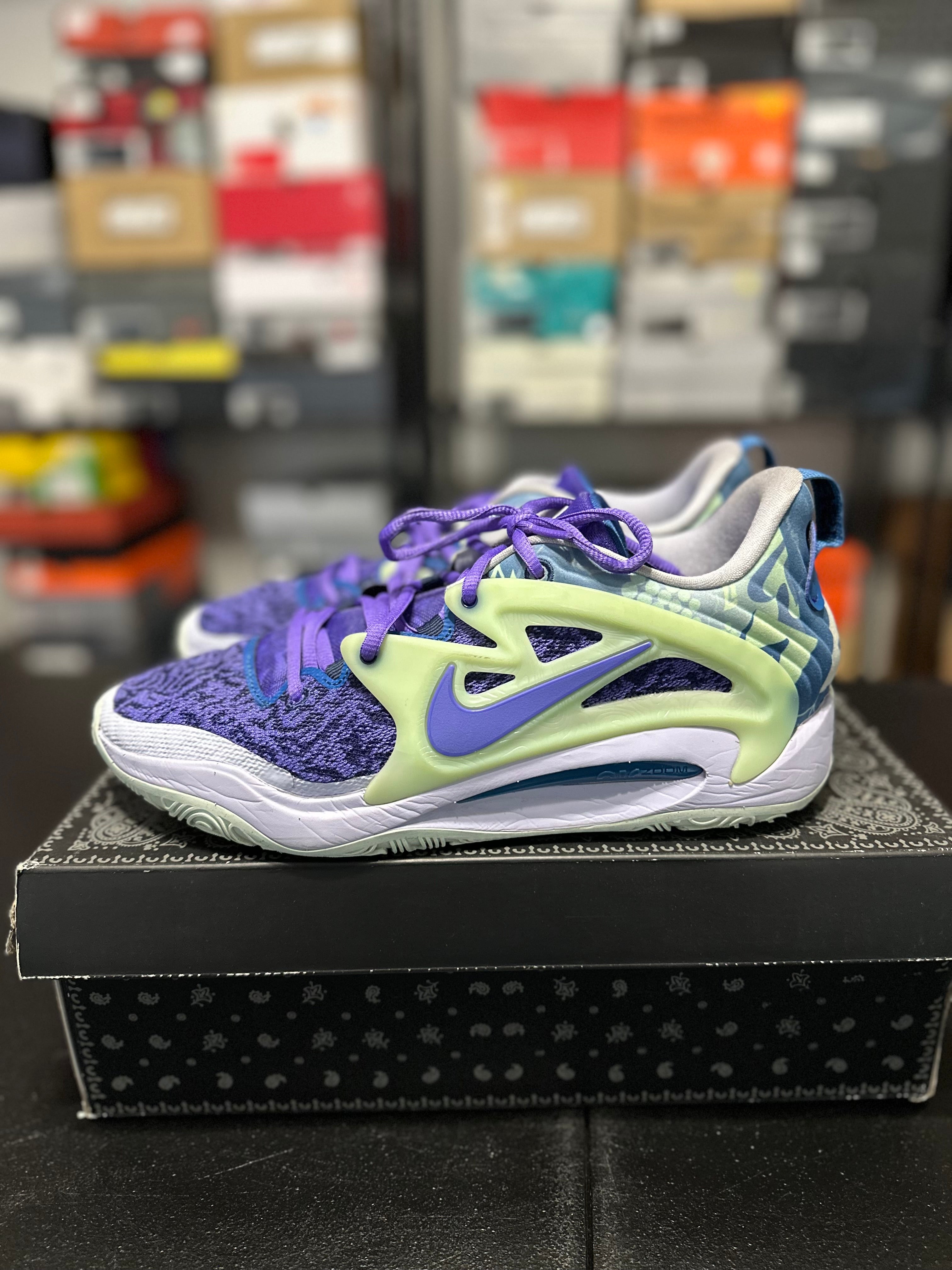 Size 10.5 - KD15 nightmares