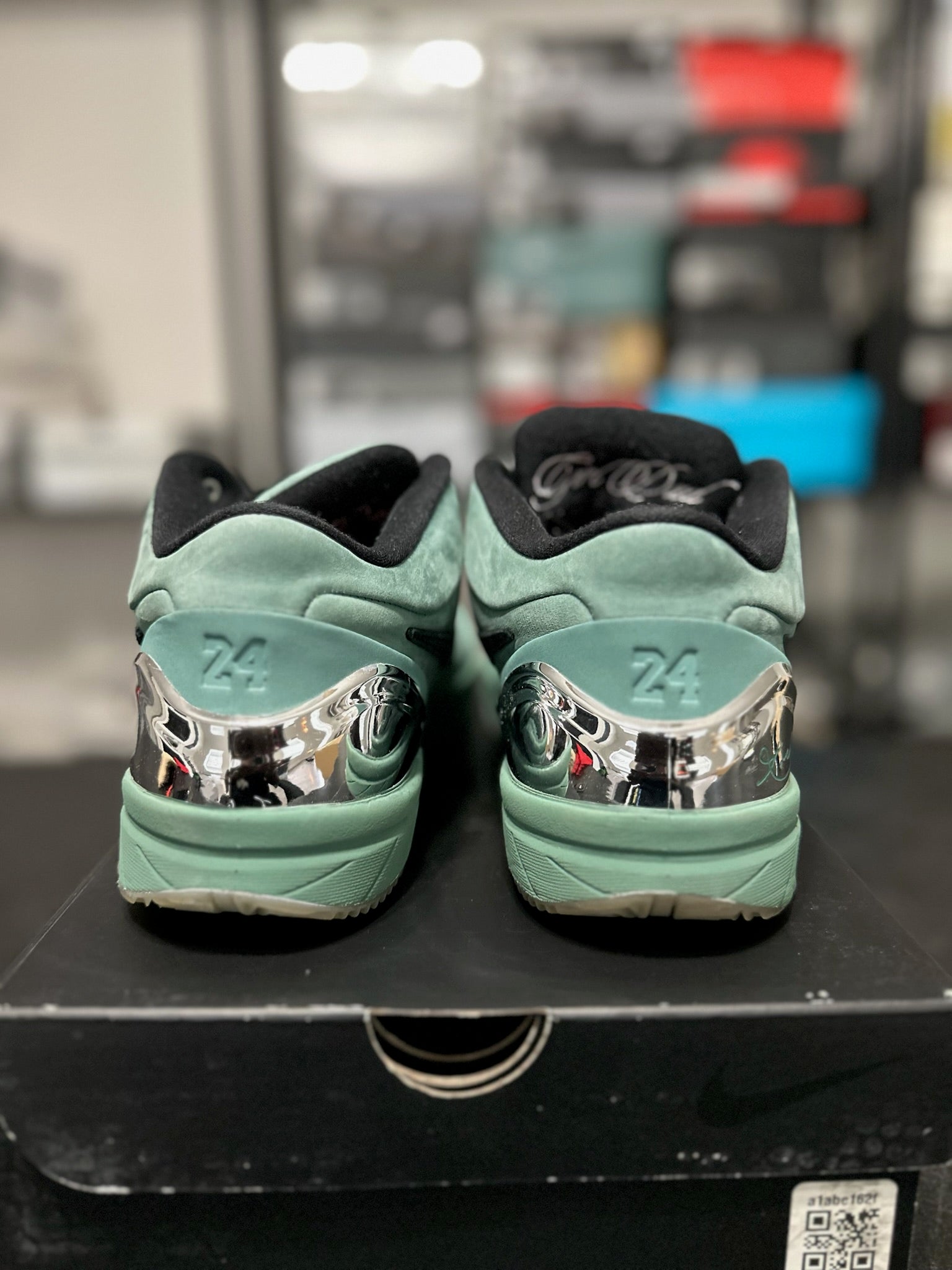 Size 9 - Kobe 4 Protro Girl Dad