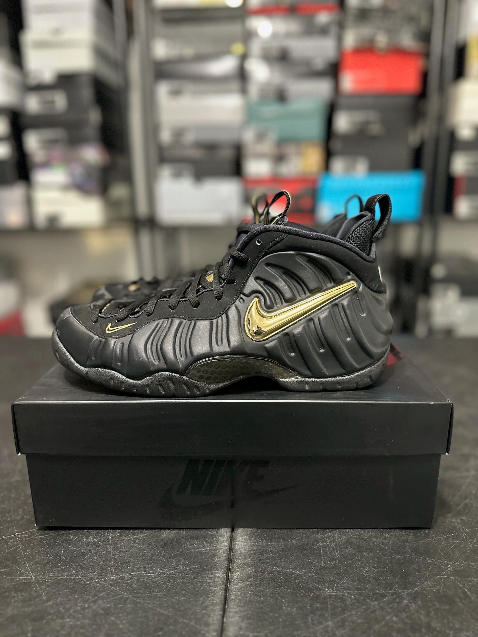 Size 9 - Foamposite Pro Black Metallic Gold