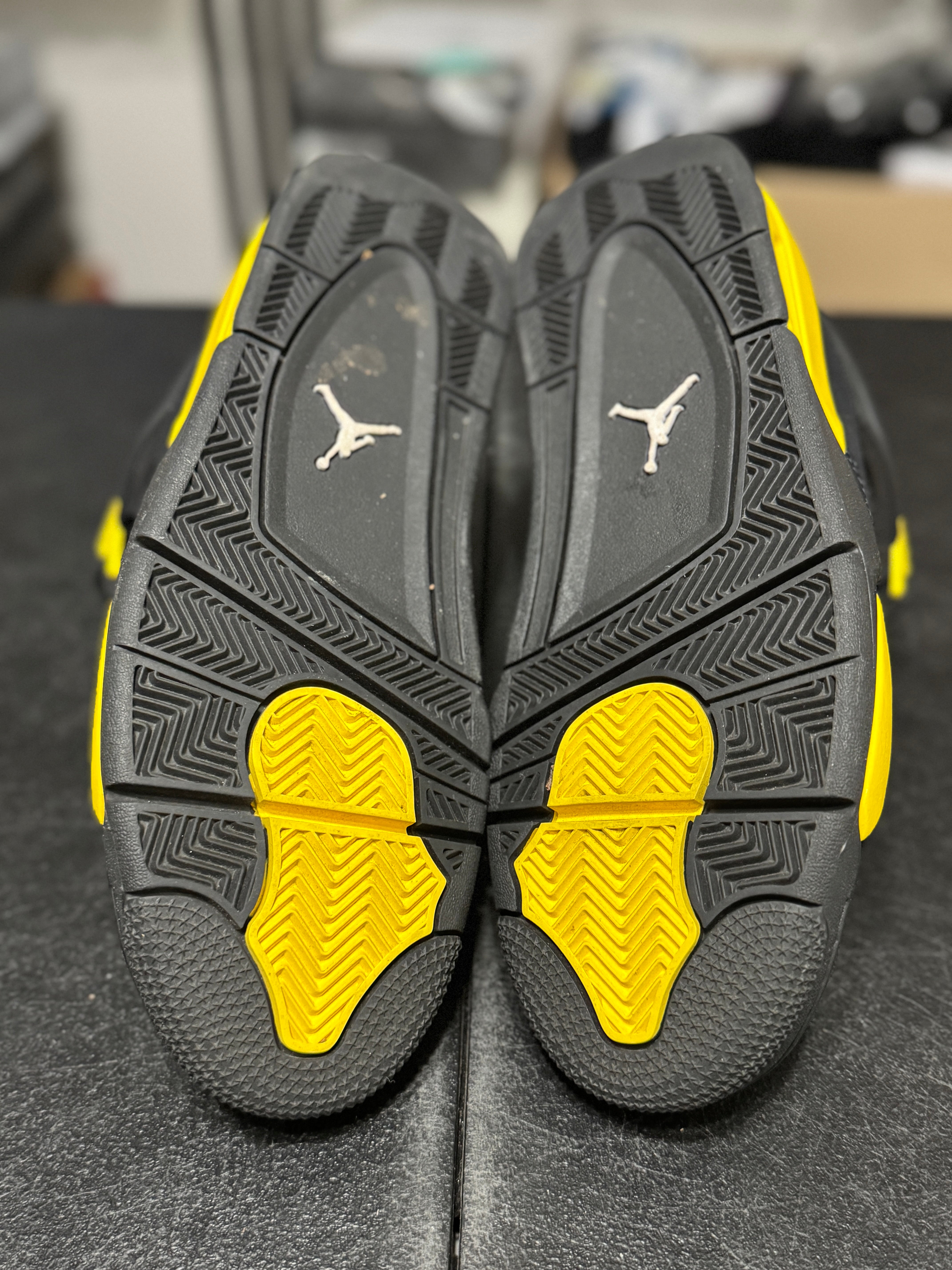 Size 9.5 - J4 yellow thunder