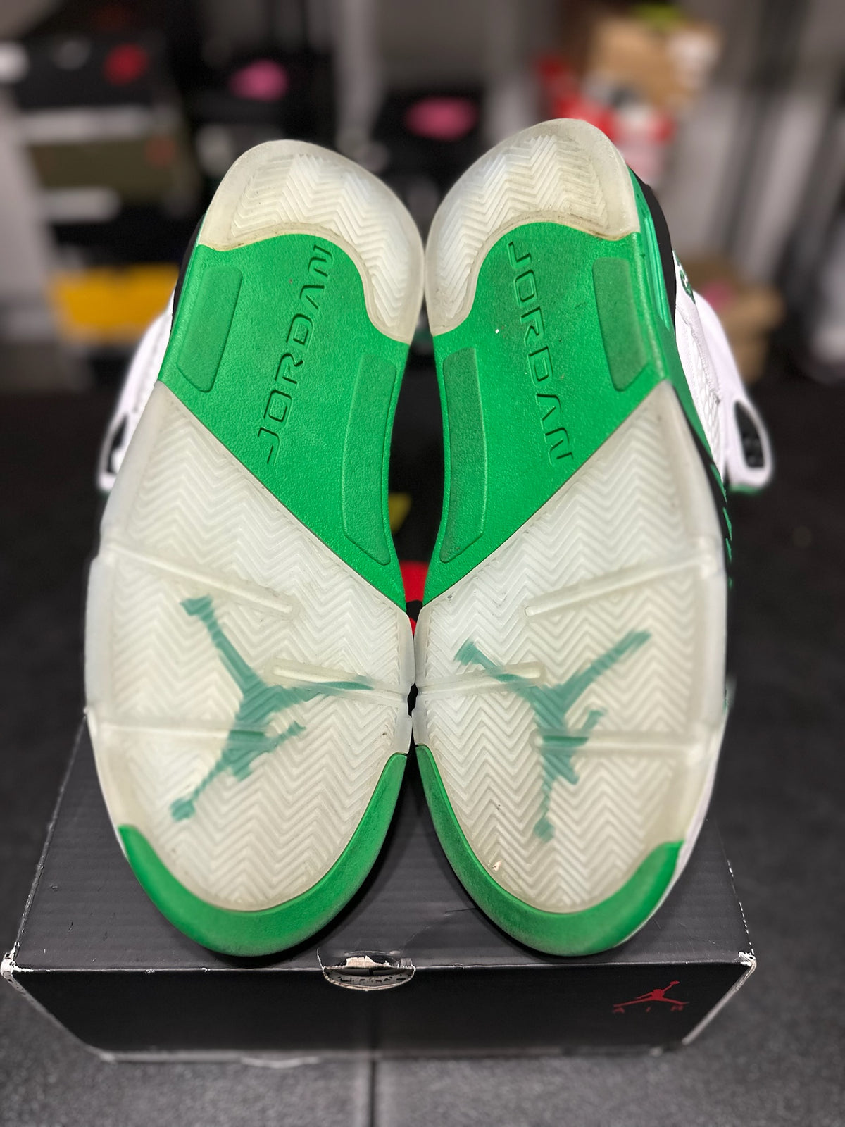 Size 8.5 - (10W) J5 Lucky Green