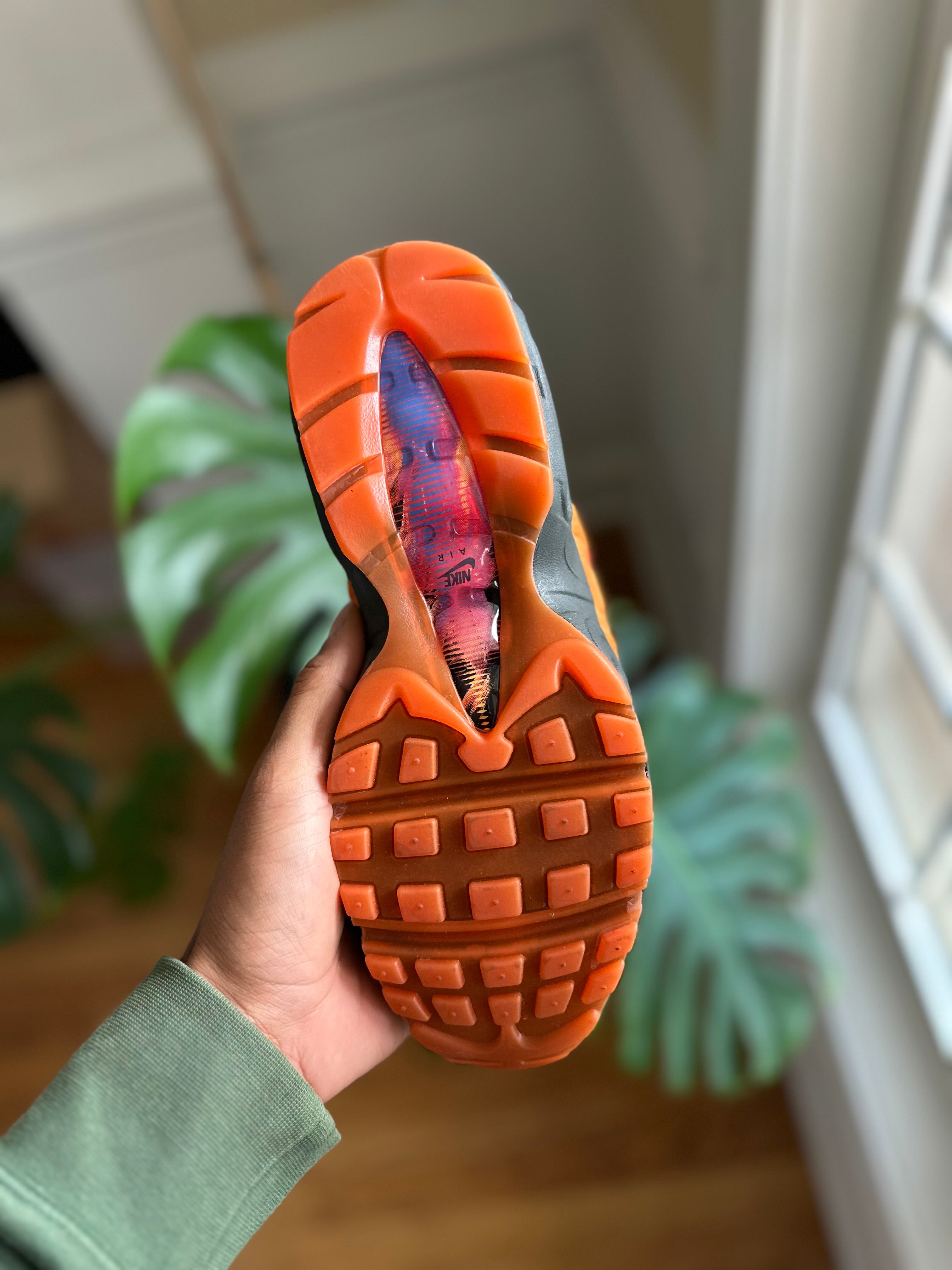 Size 6 - Nike air max 95 PRM
