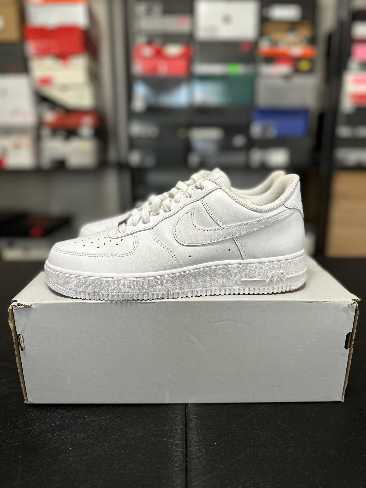 Size 8.5 - AF 1 ‘07 White