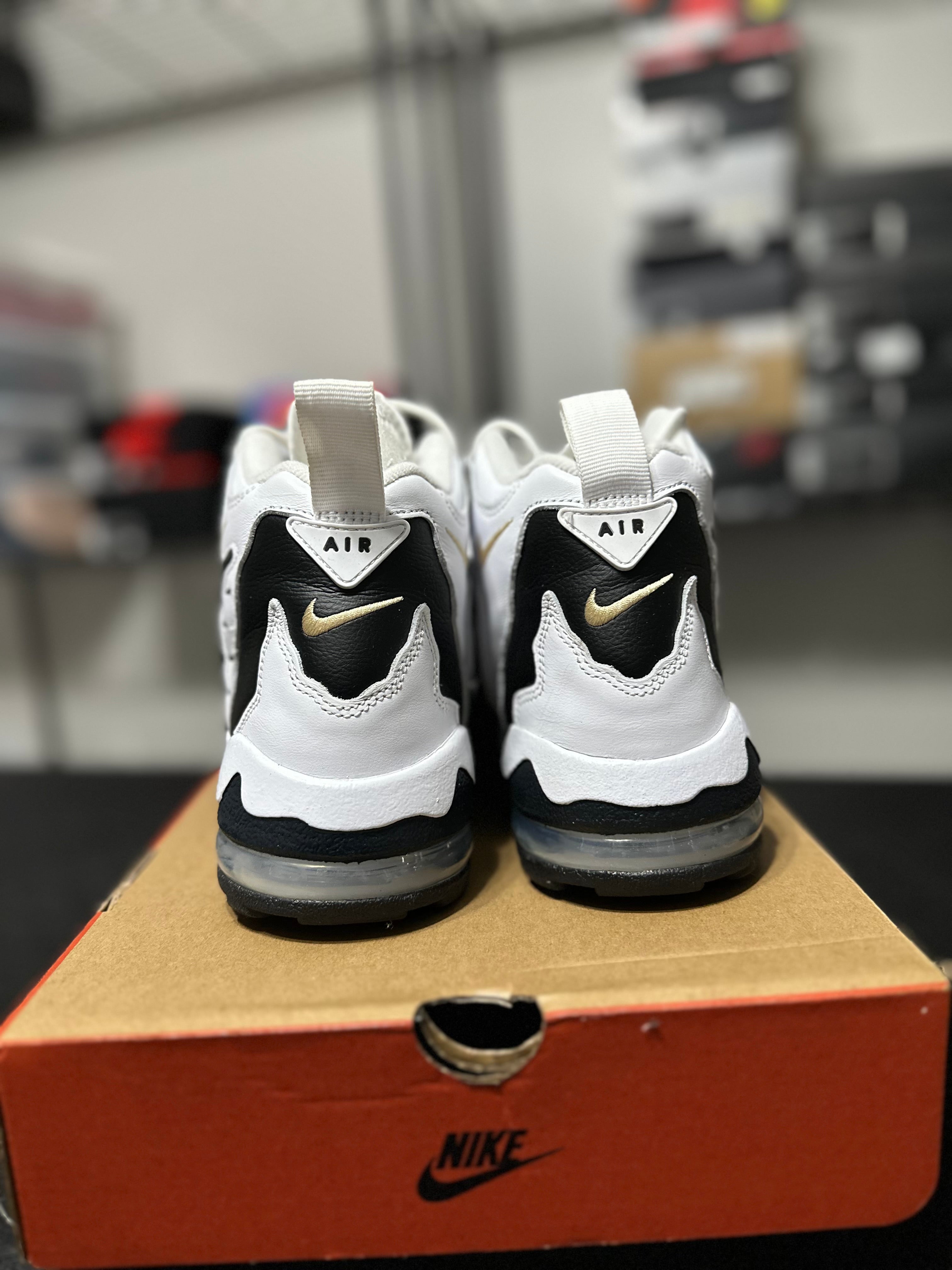 Size 10 - DT max 96 black/white