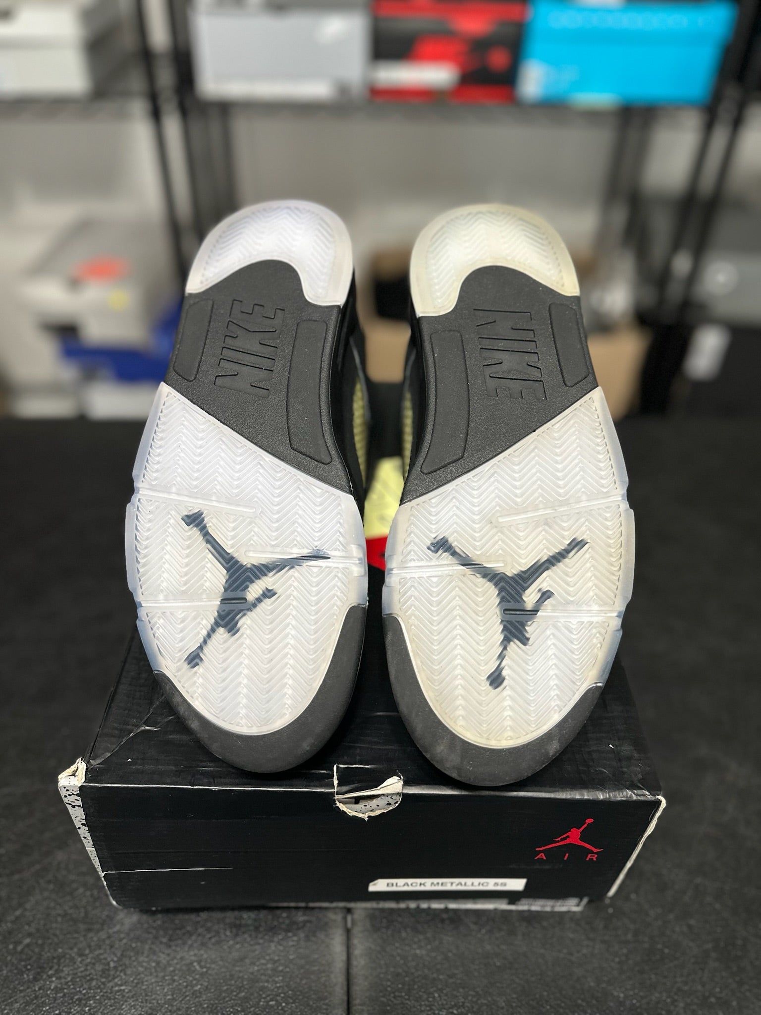 Size 10.5 - J5 Black Metallic (2016 Release)