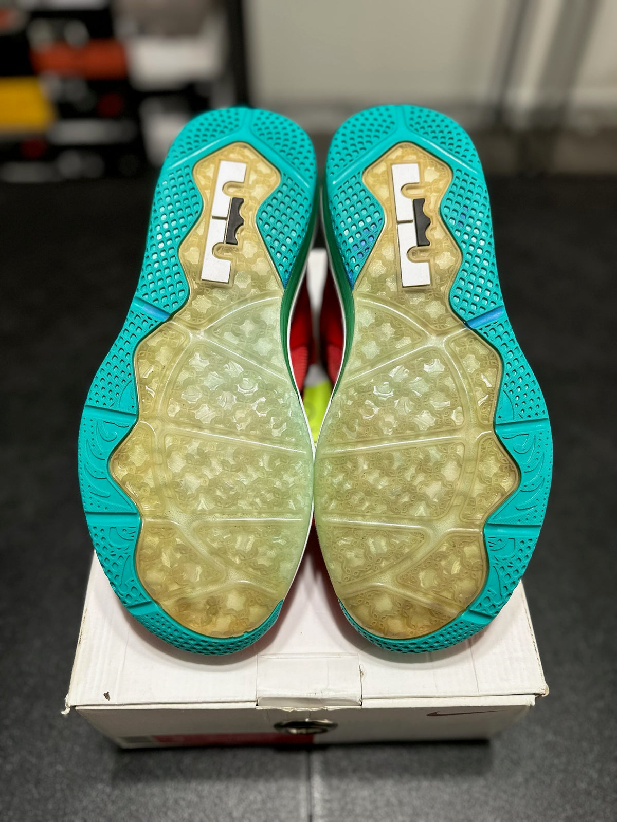 Size 9 - LeBron 9 low Liverpool