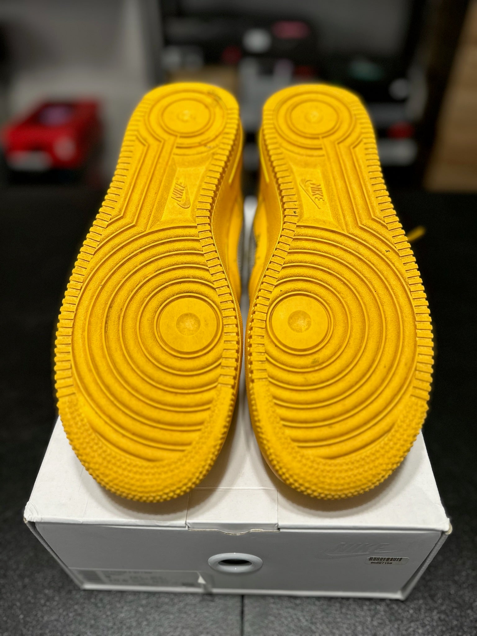 Size 9 - AF 1 Off White ICA University Gold