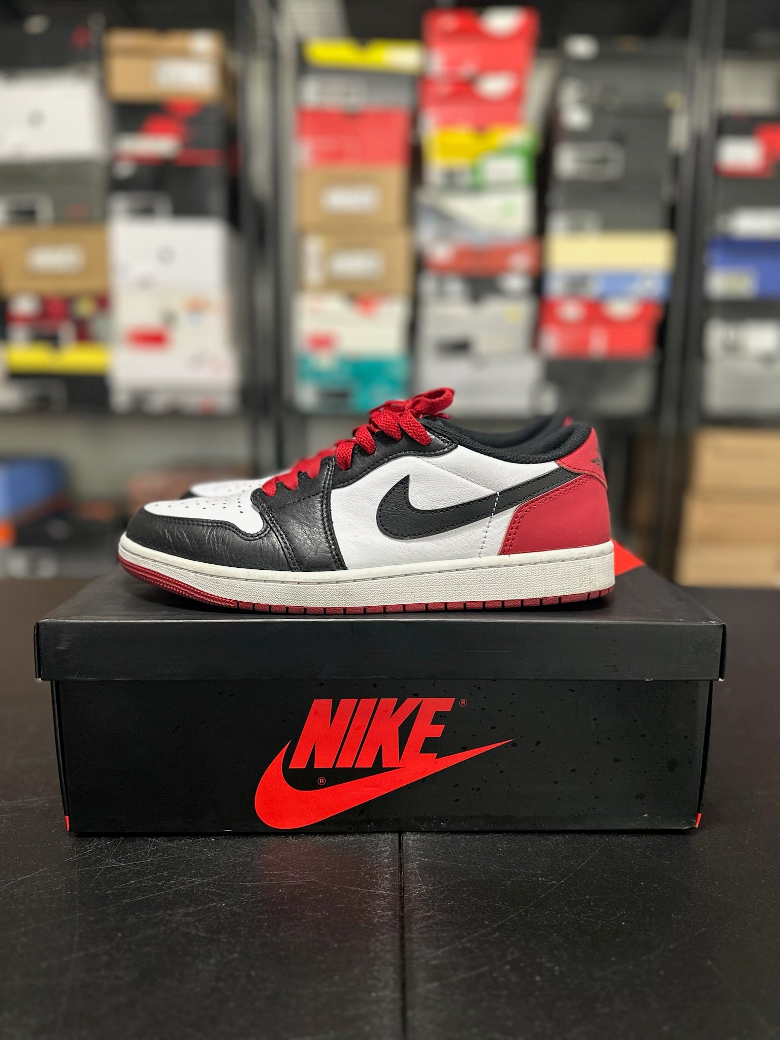 Size 9.5 - J1 Low Black Toe
