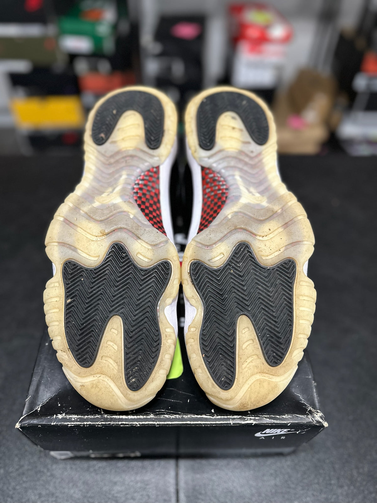 Size 13 - J11 Low 72-10