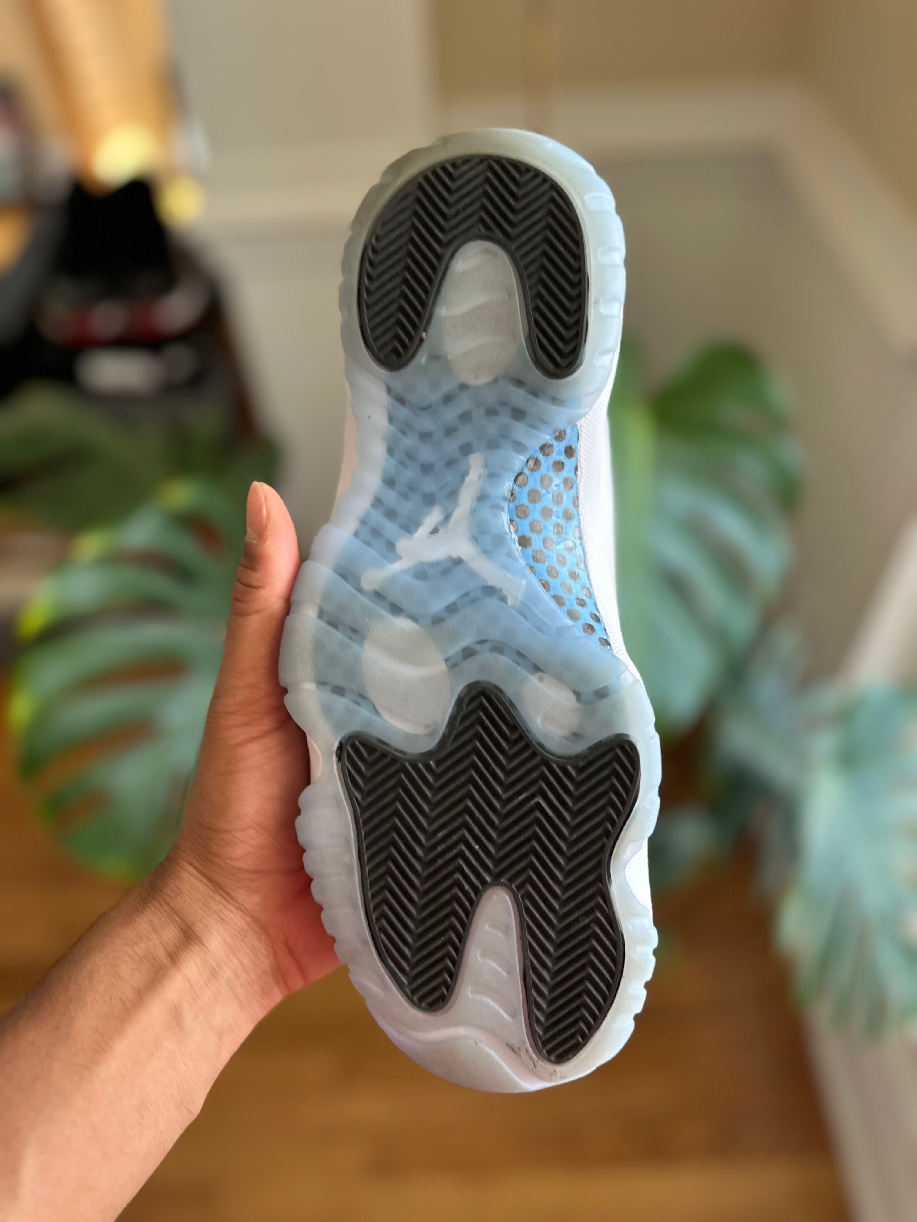 Size 10 - J11 legend blue