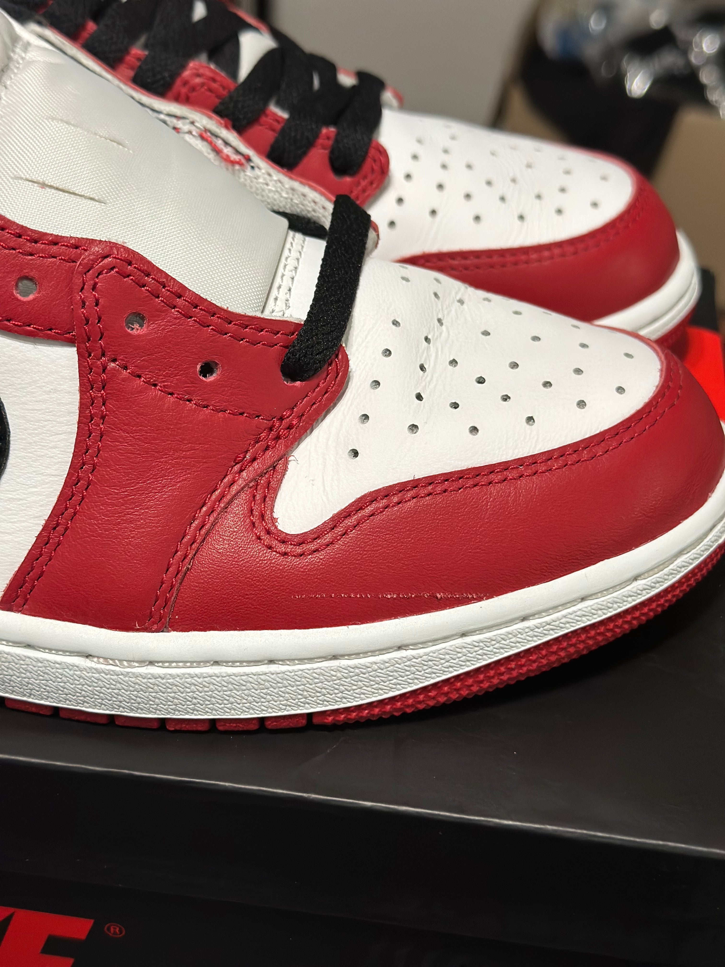 Size 10 - J1 low Chicago