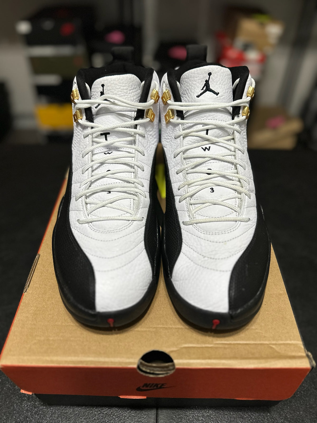 Size 13 - J12 Taxi