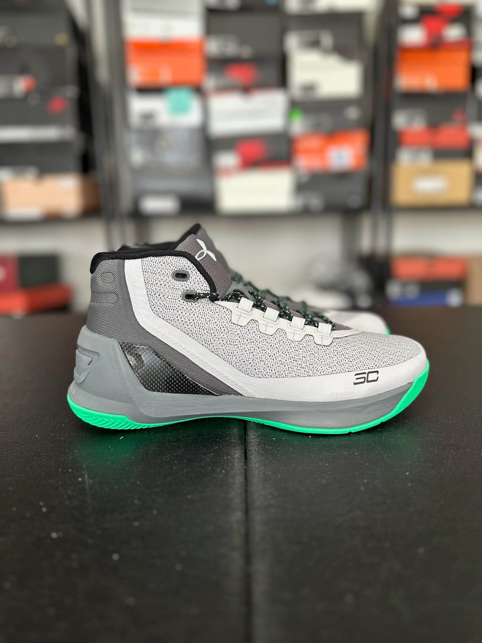 Size 9.5 - Curry 3 Grey Matter DS