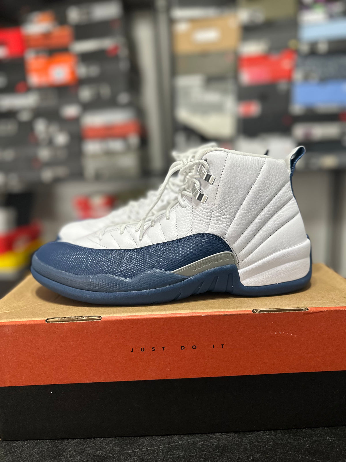 Size 11 - J12 French blue