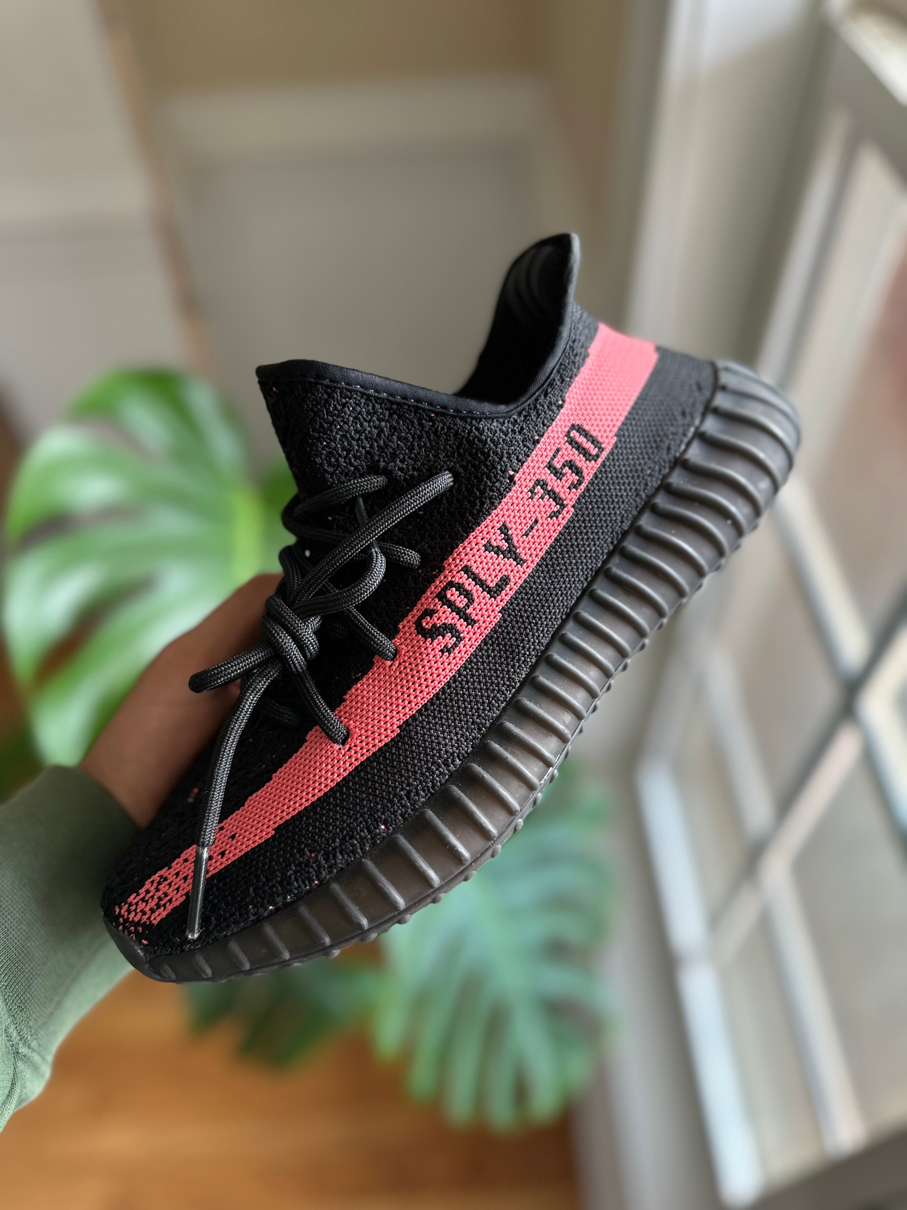 Size 7 - YZY 350 red stripe