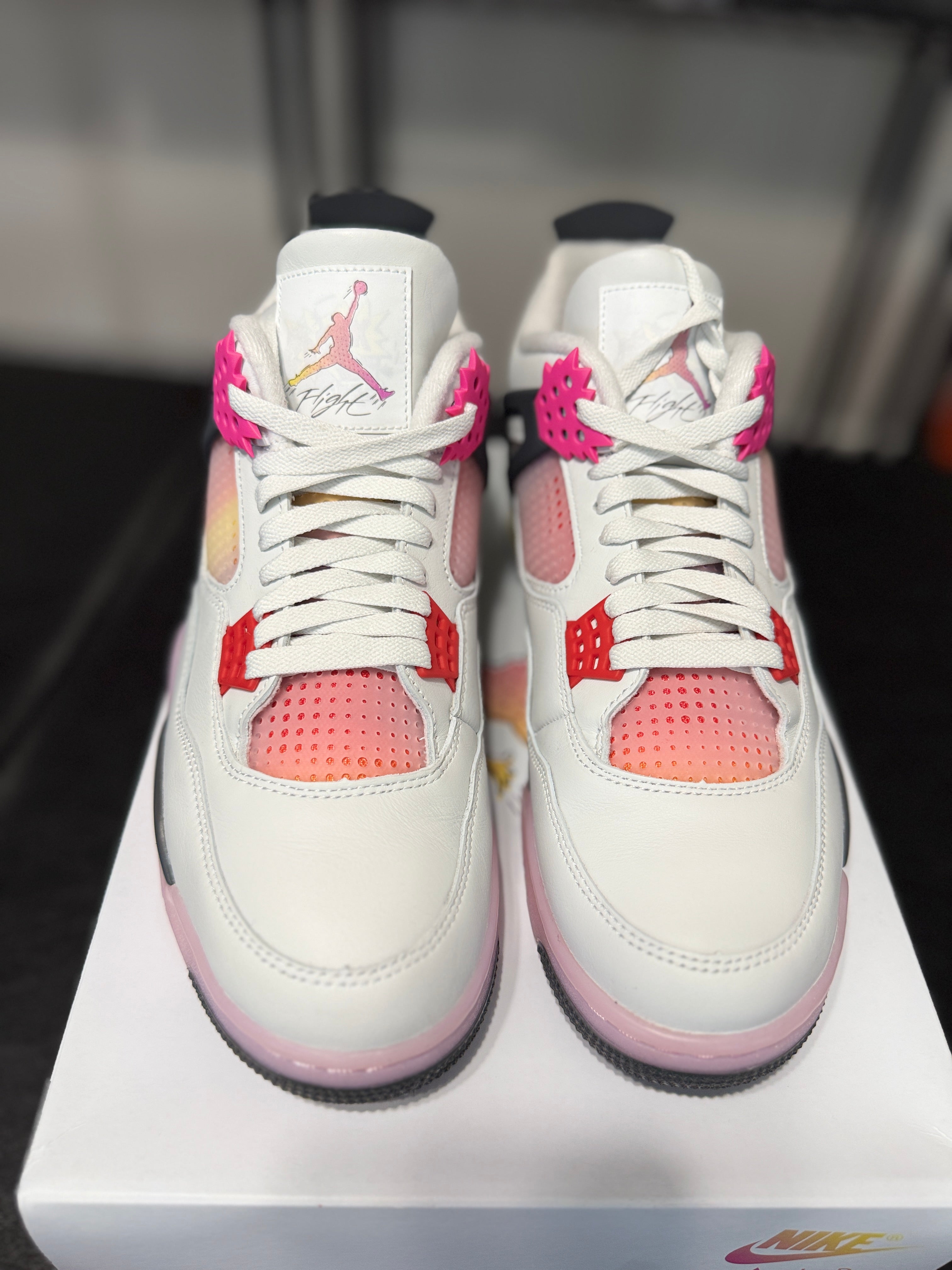 Size 11 - J4 Comic