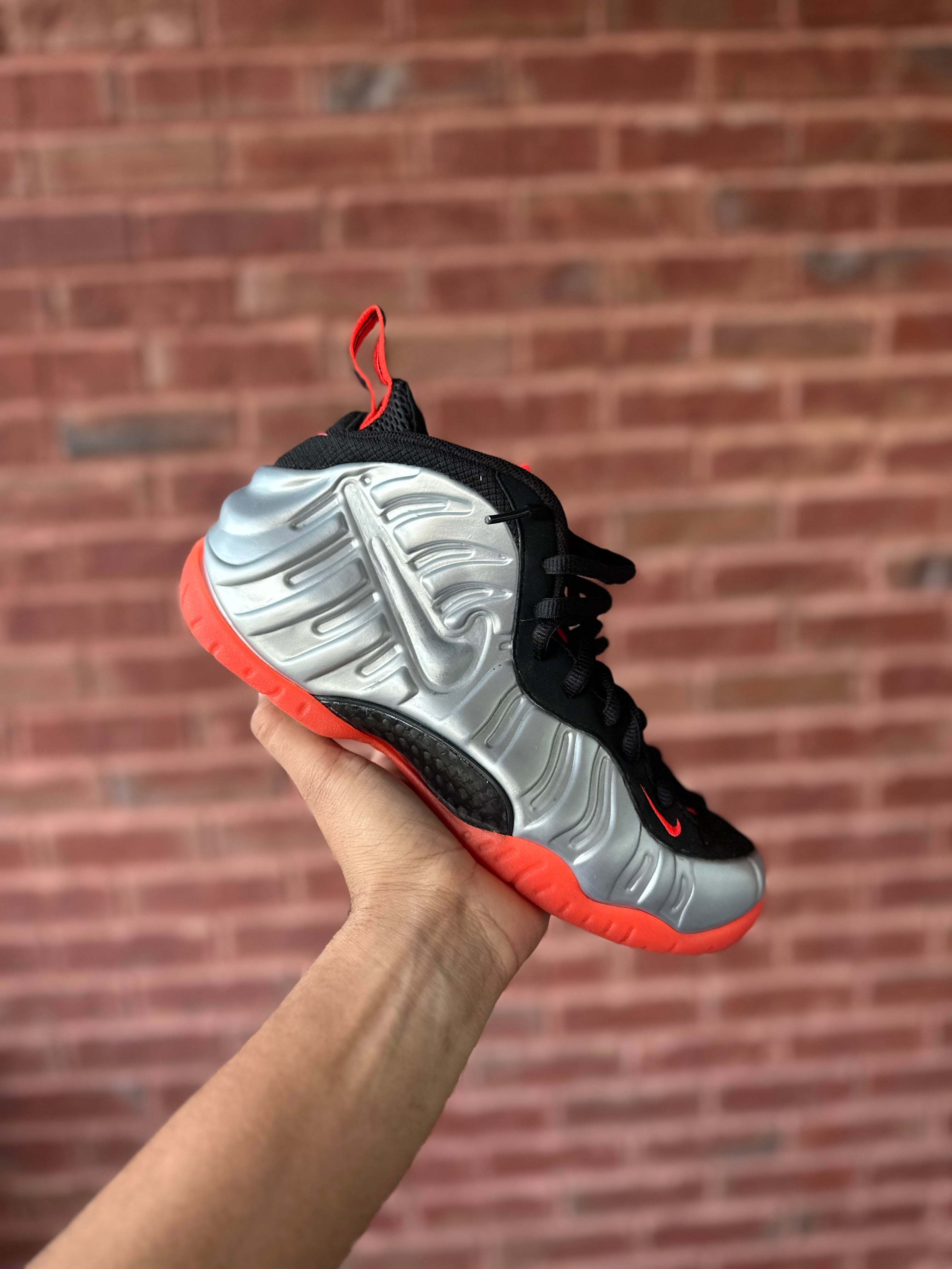 Size 8 - foamposite crimson