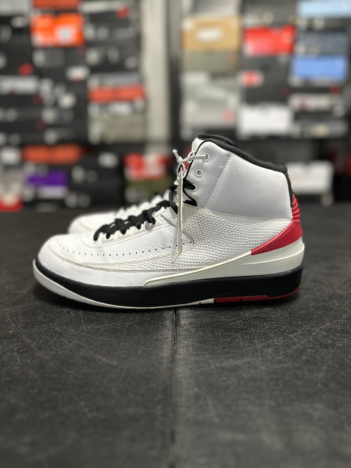Size 10.5 - J2 Chicago