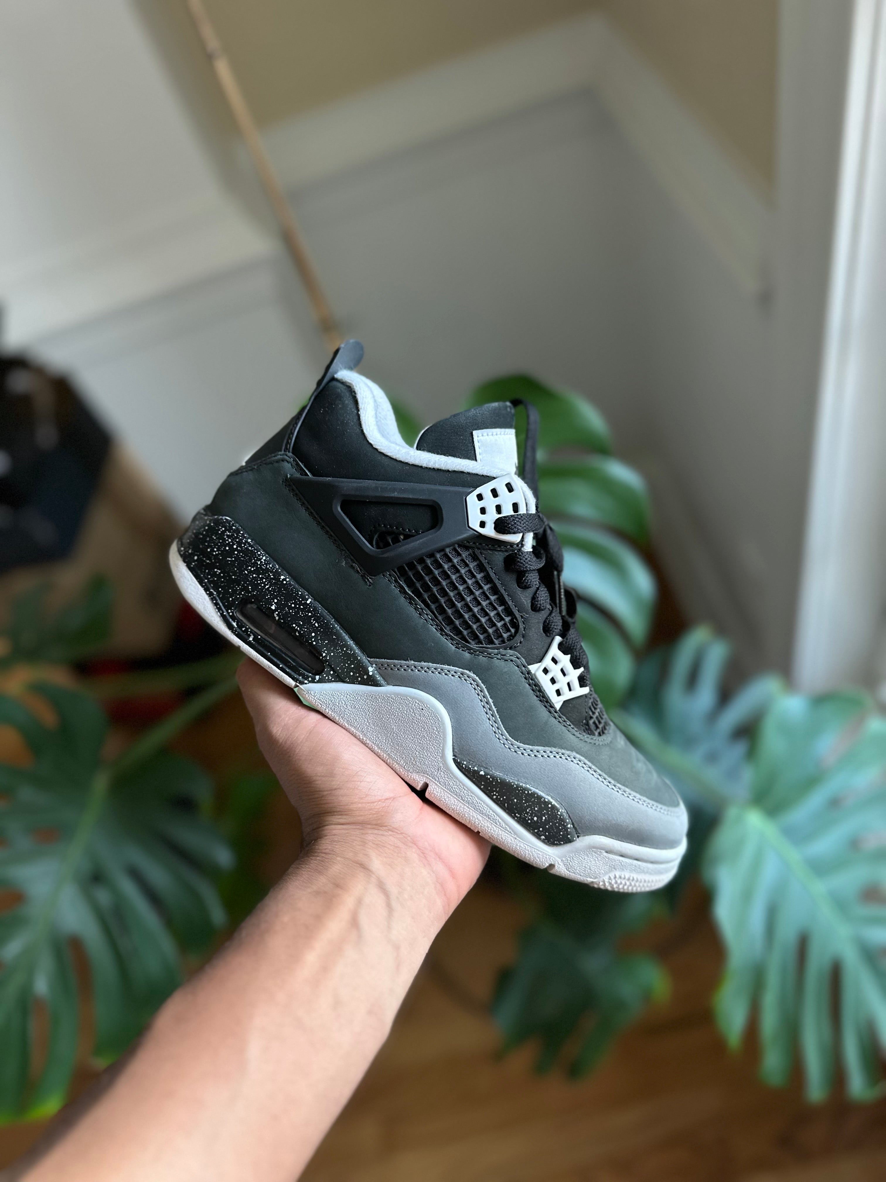 Size 8 - J4 fear