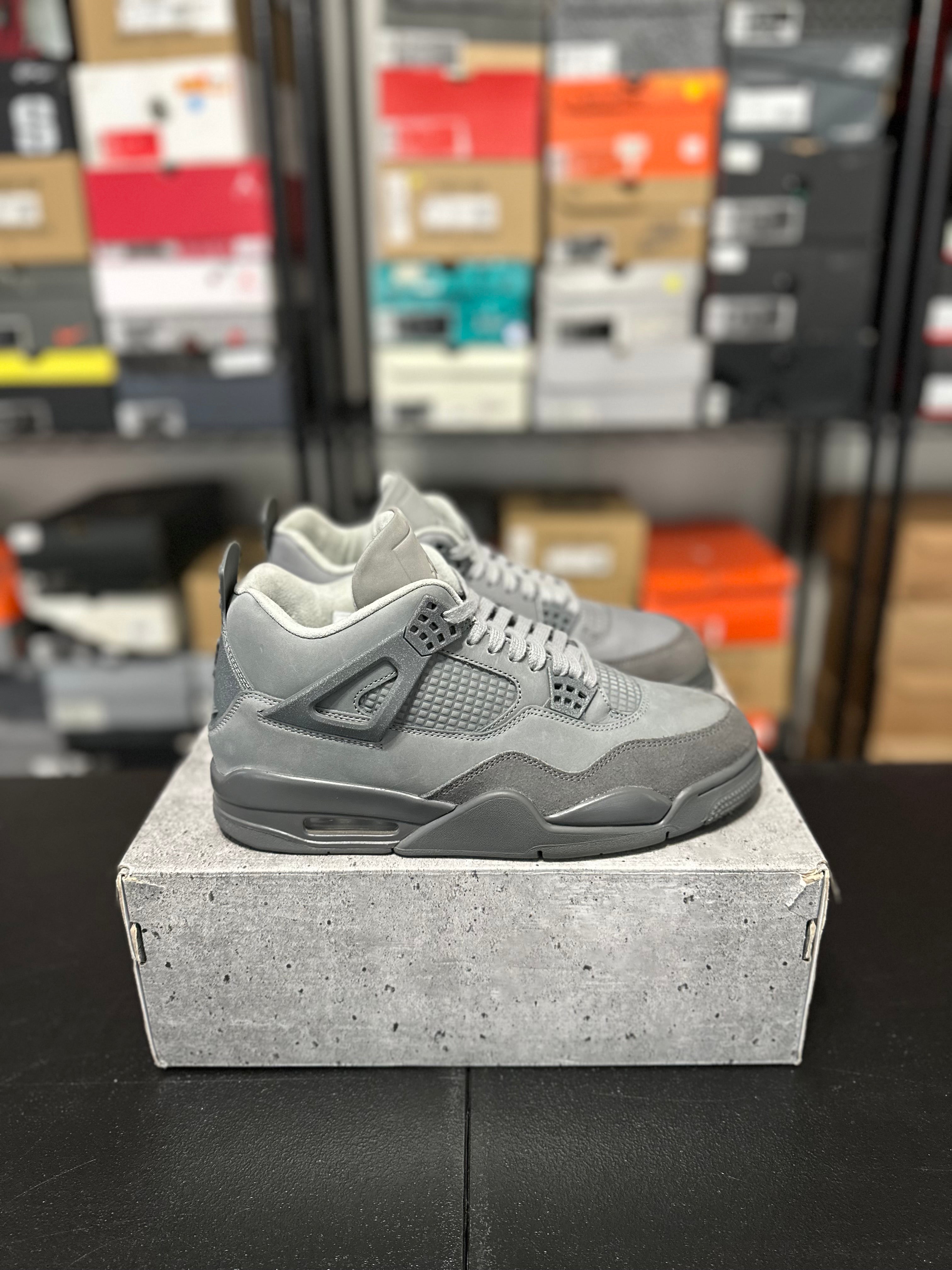 Size 9 - J4 wet cement