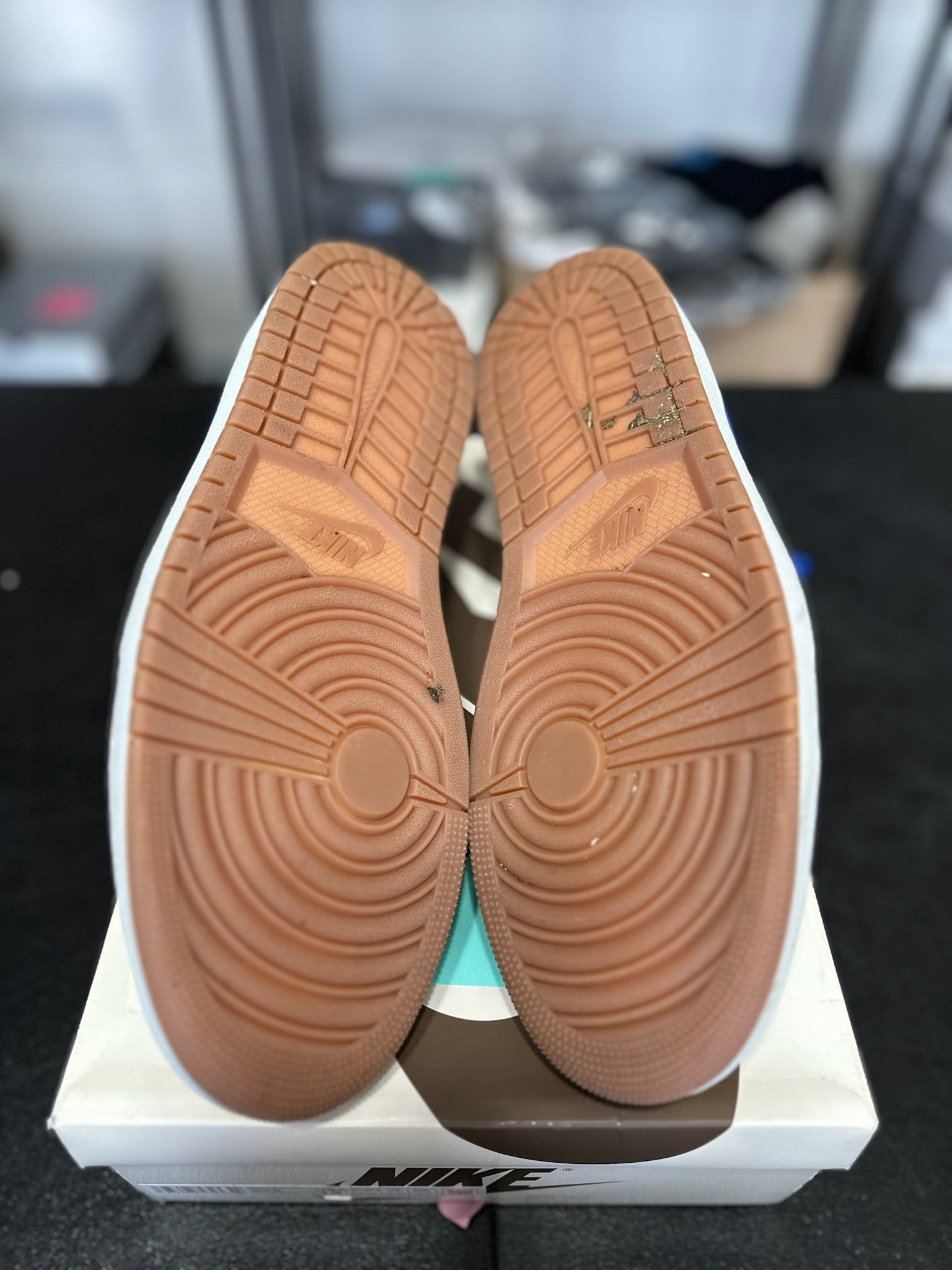 Size 11.5 - (13W) J1 Low Travis Scott Canary