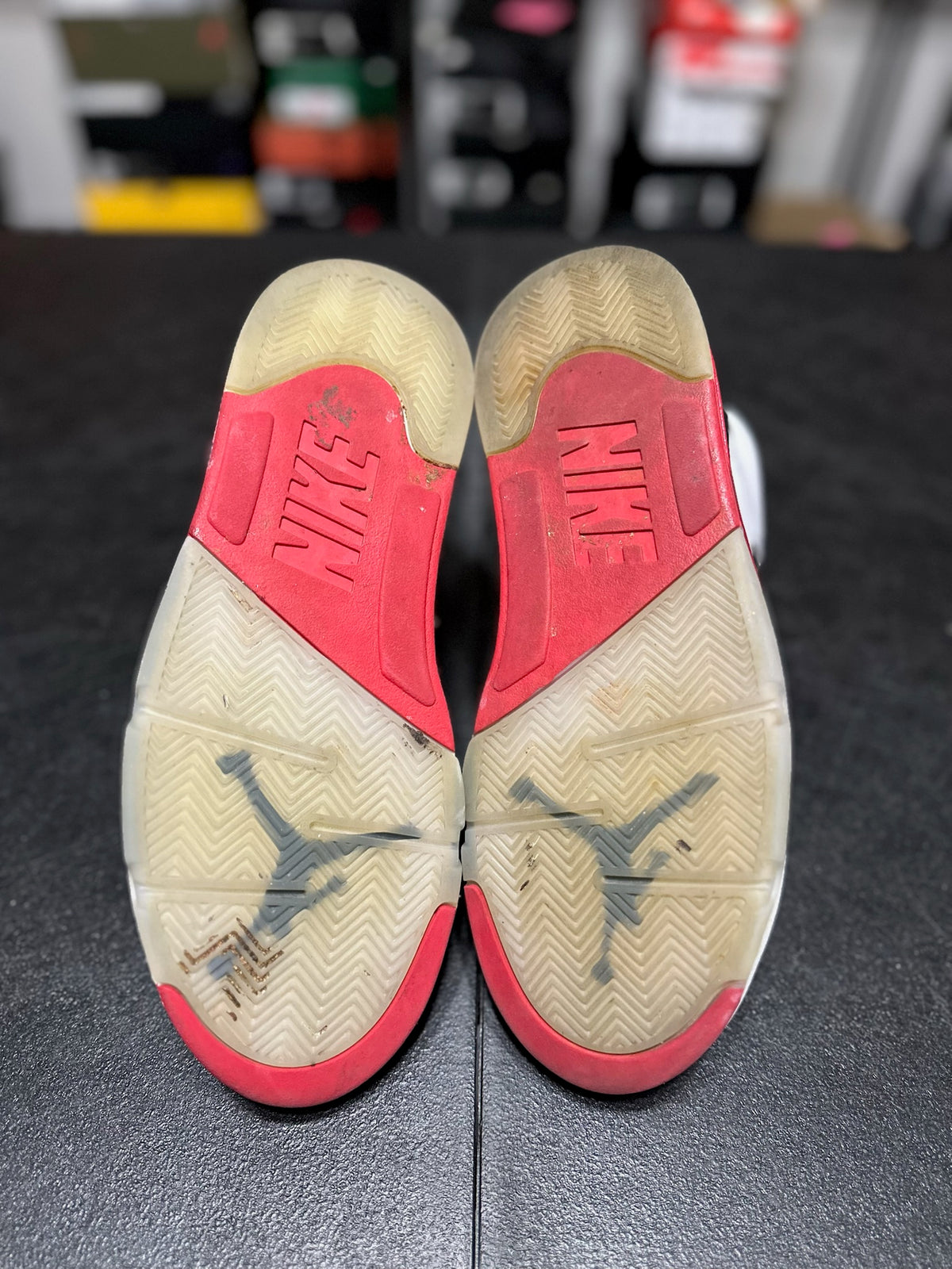 Size 8.5 - j5 fire red black tongue