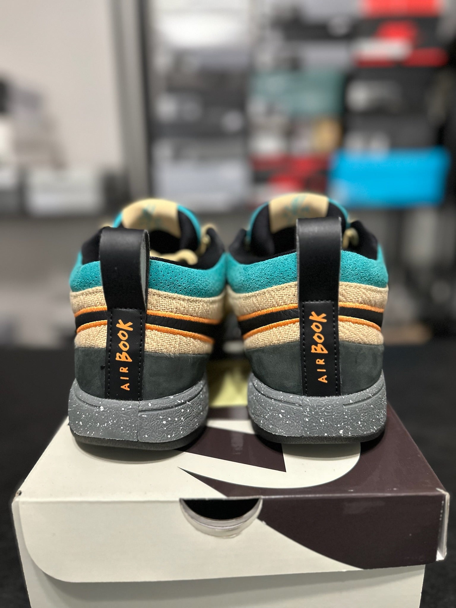 Size 10 - Book 1 Mowabb