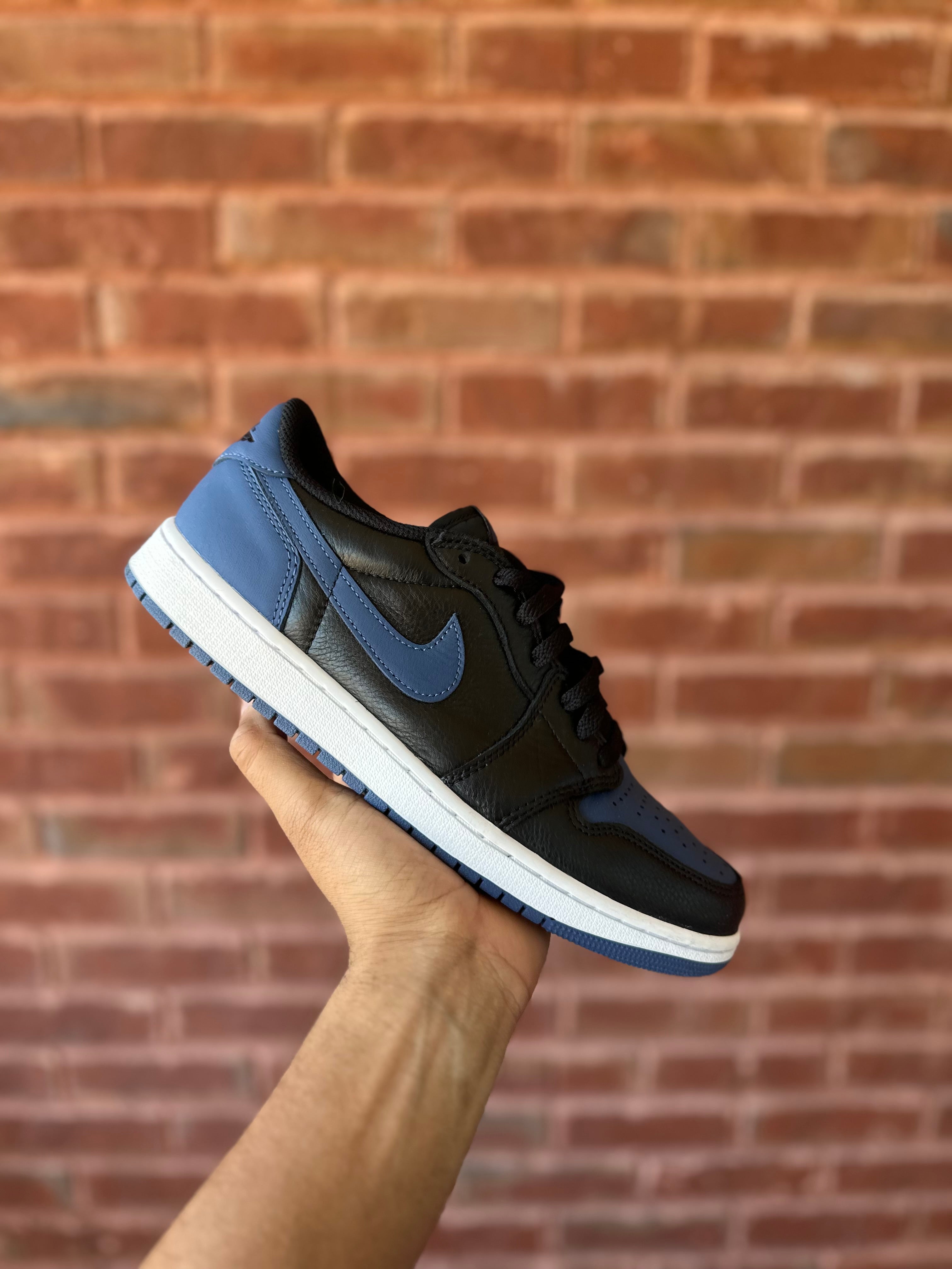 Size 9.5 - Jordan 1 low mystic navy