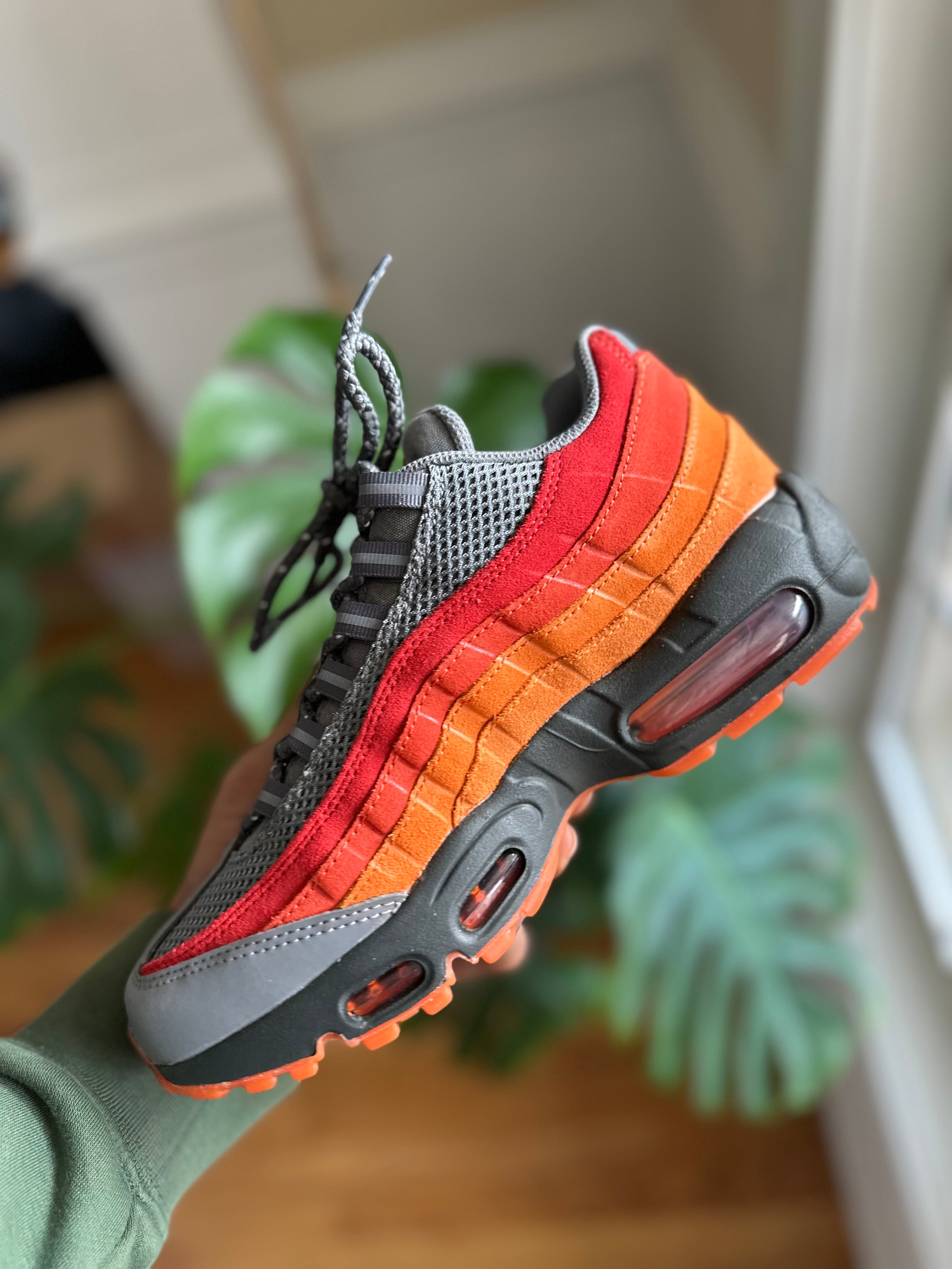Size 6 - Nike air max 95 PRM