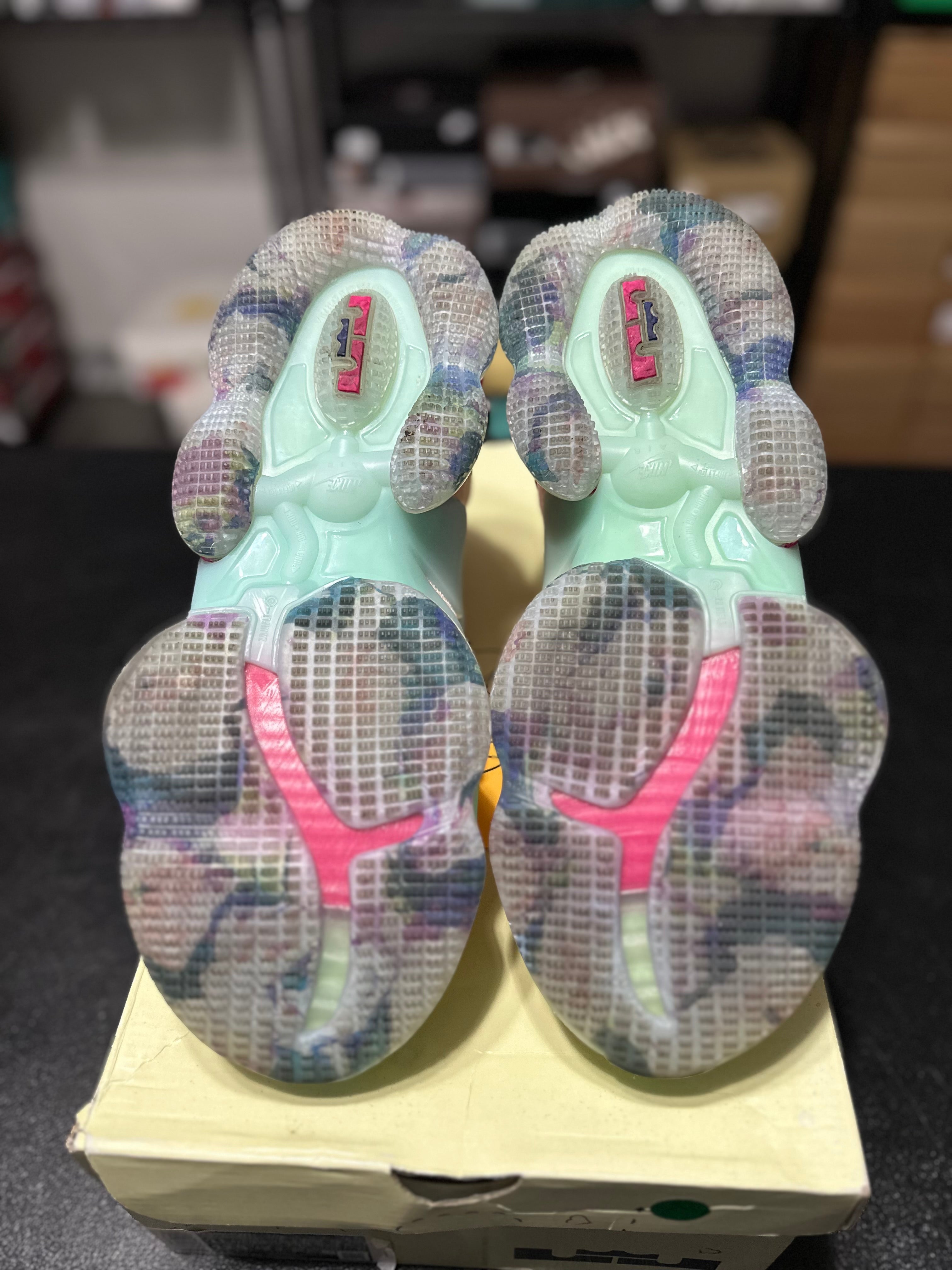 Size 11 - LeBron 19 Valentine’s Day