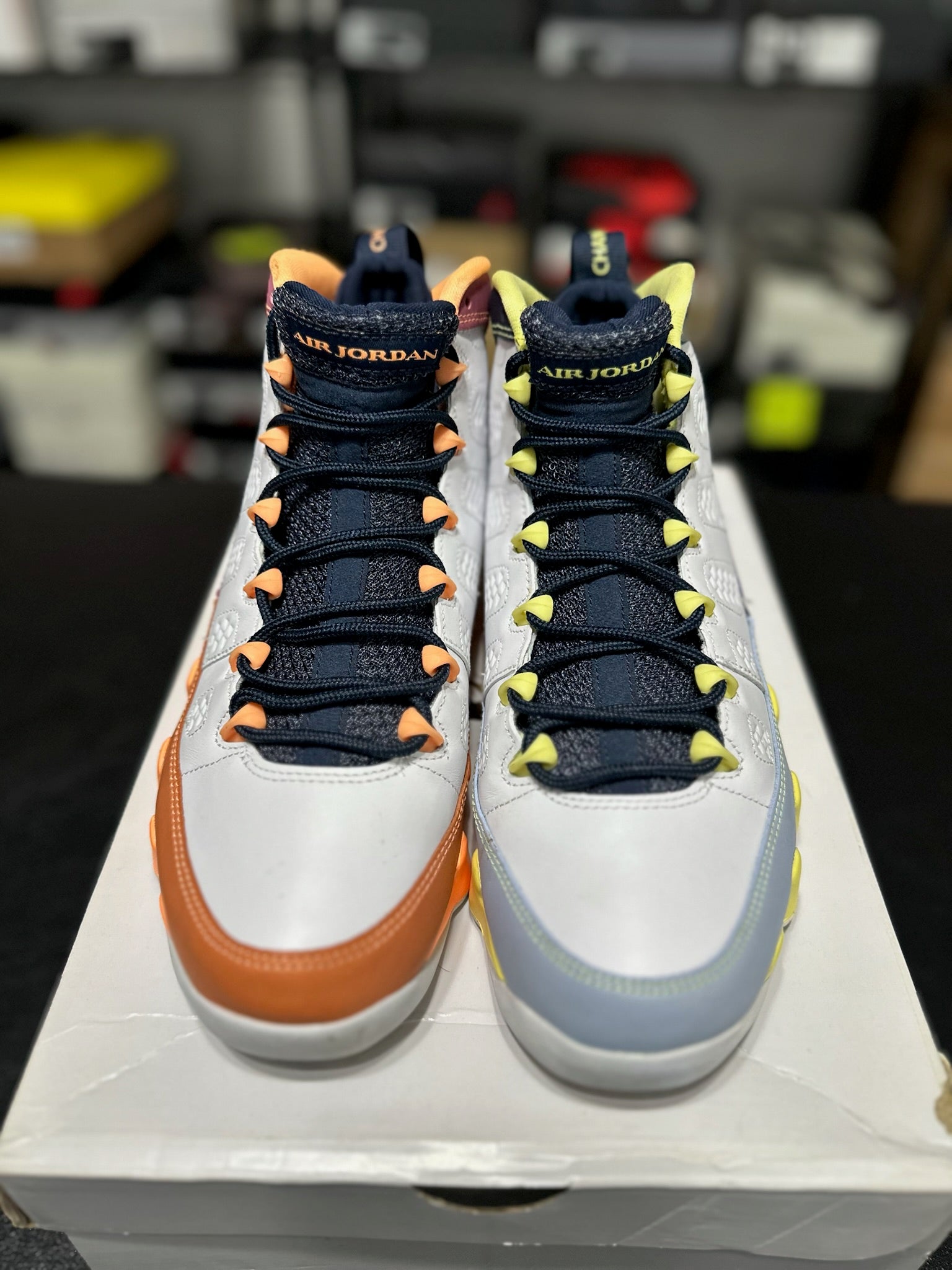 Size 8.5 - (10W) J9 Change the World