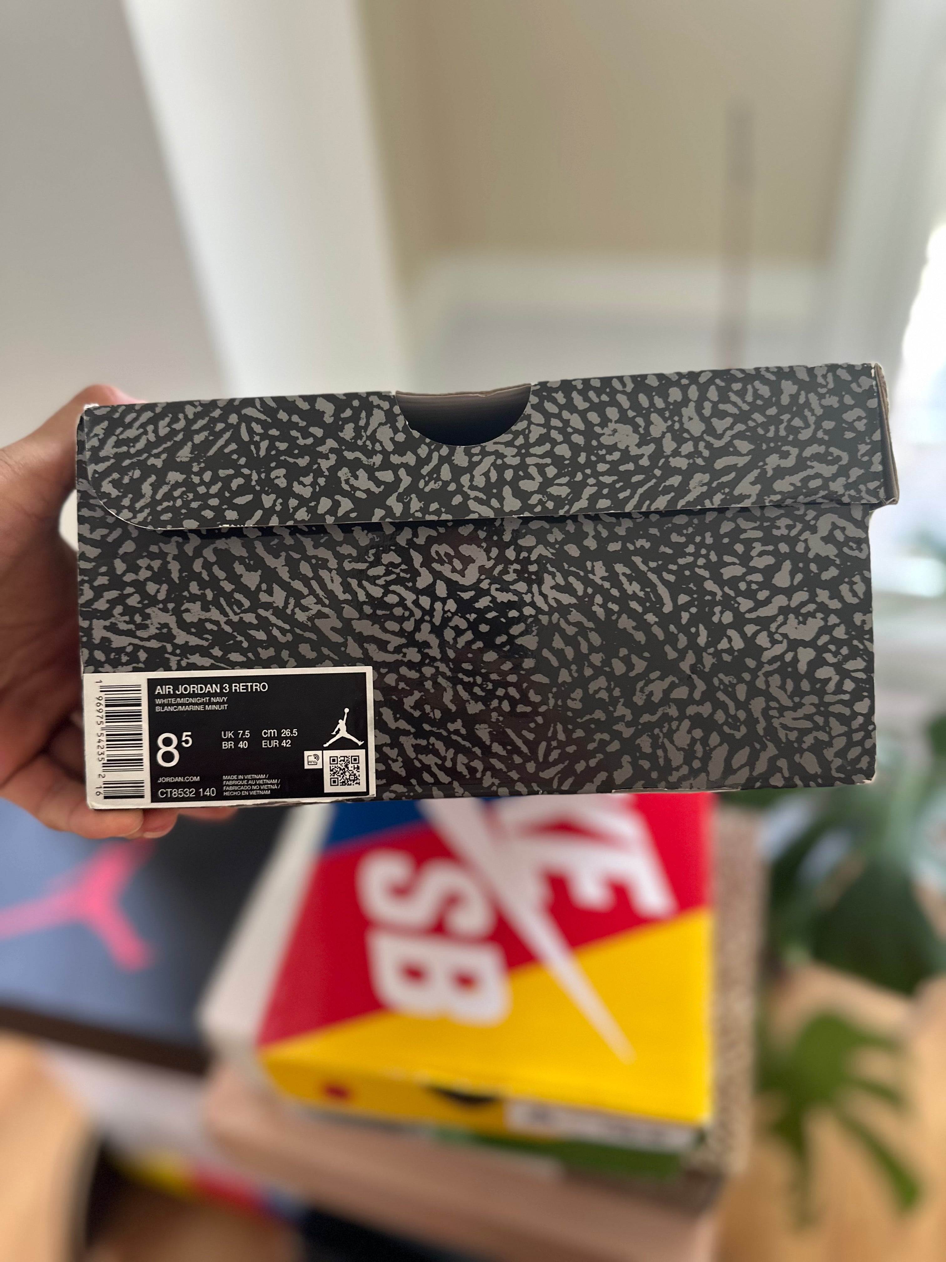 Size 8.5 - J3 midnight navy