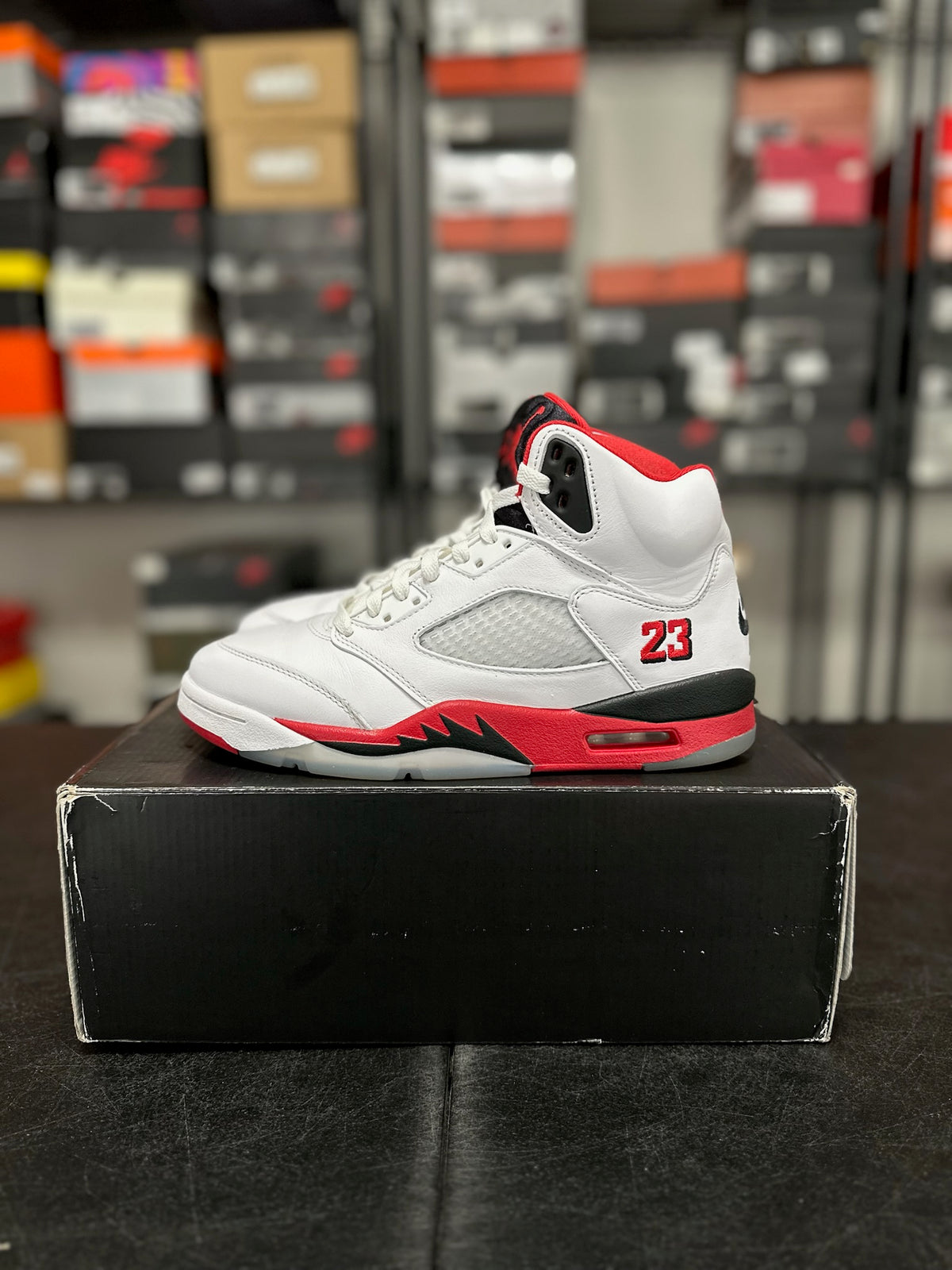 Size 7.5 - J5 Fire Red Black Tongue