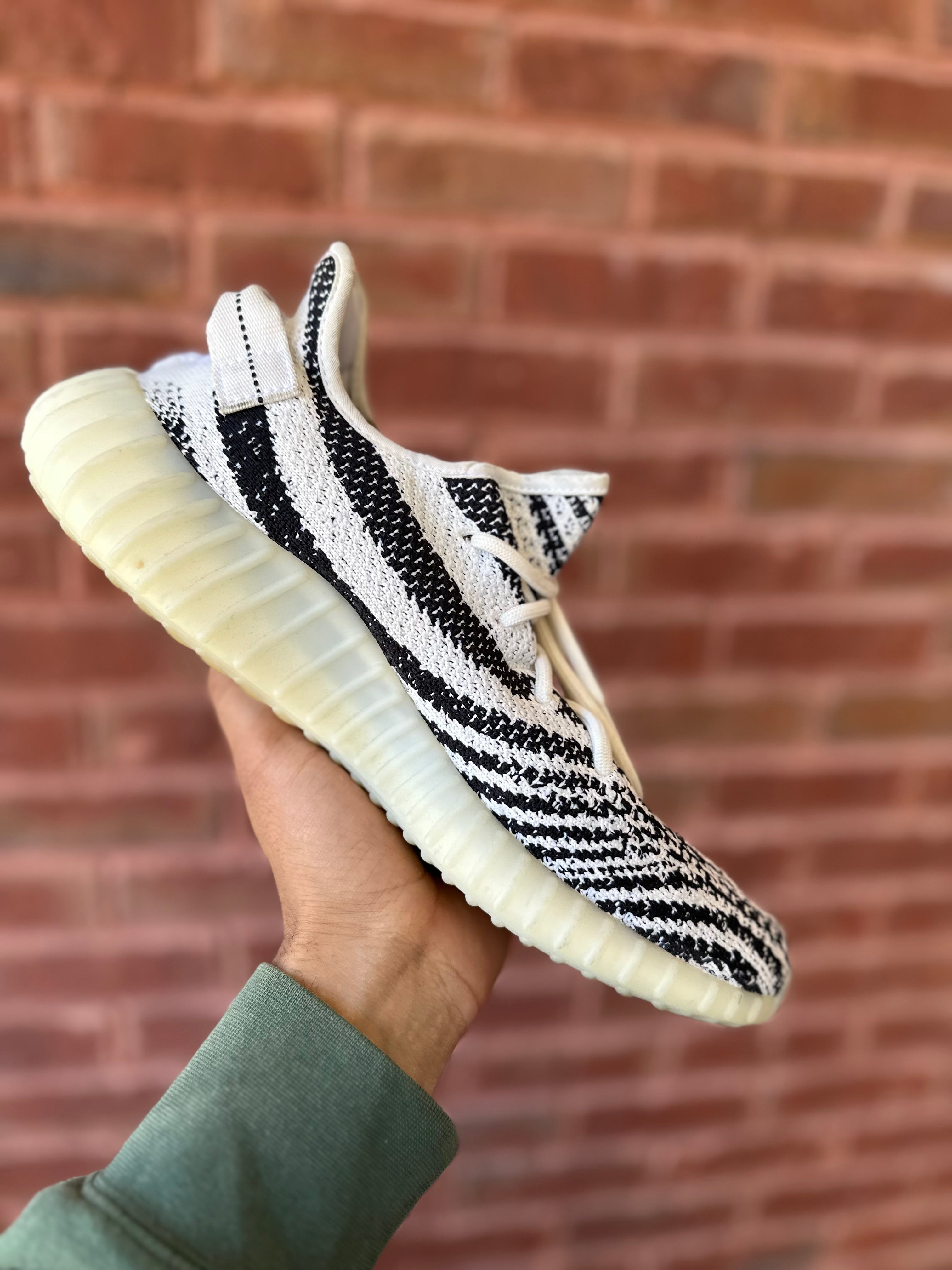 Size 10 - YZY 350 zebra