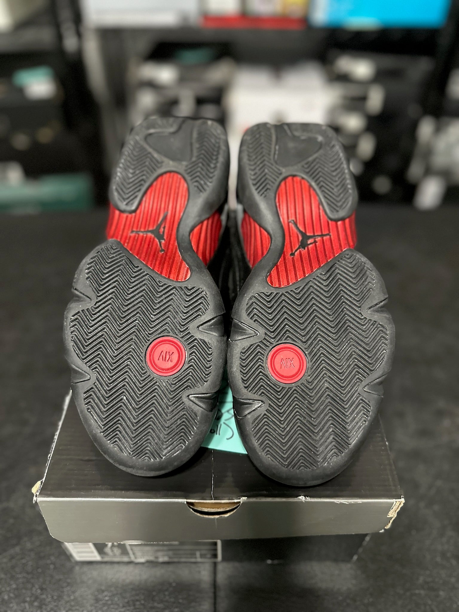 Size 7.5 - J14 Last Shot (2011)