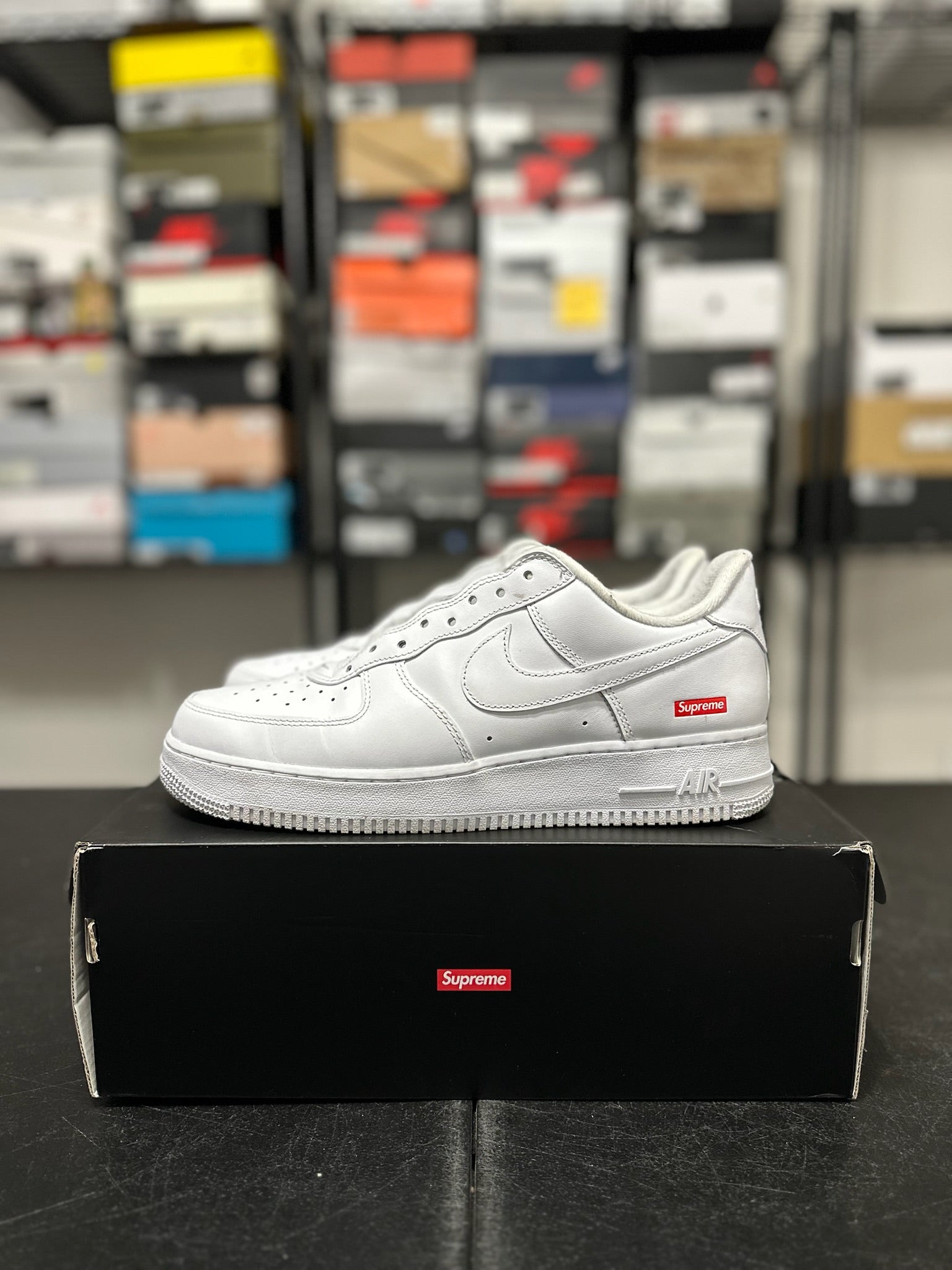 Size 10 - AF 1 Low Supreme White