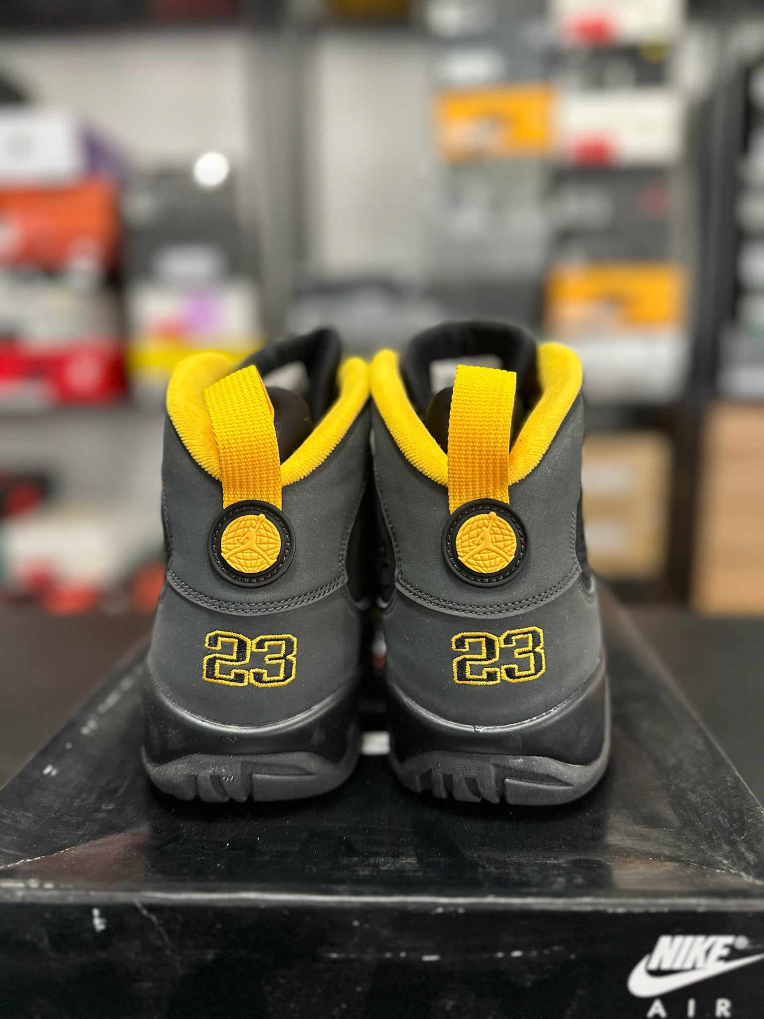 Size 11 - J9 Dark Charcoal University Gold