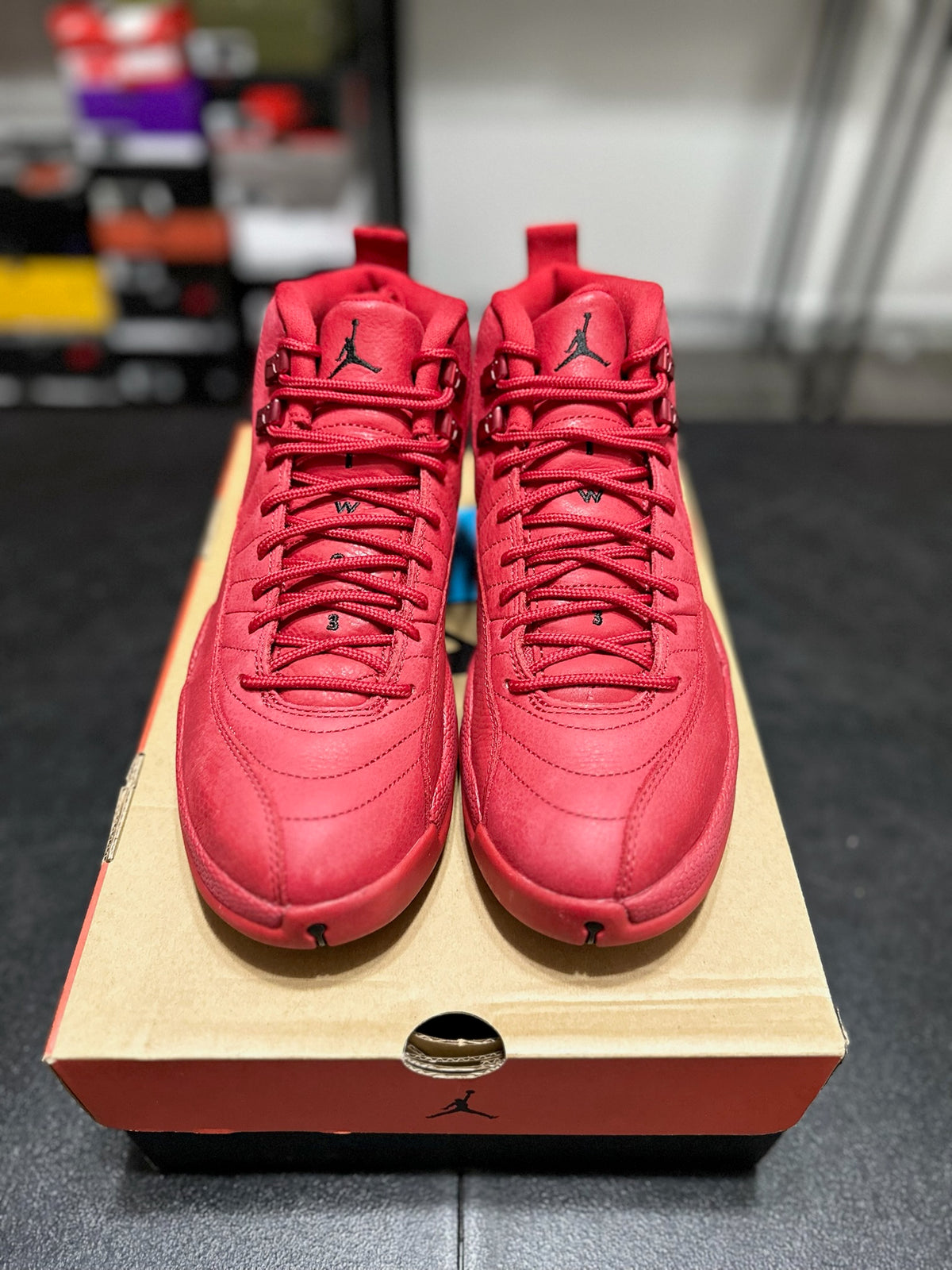 Size 9 - j12 gym red