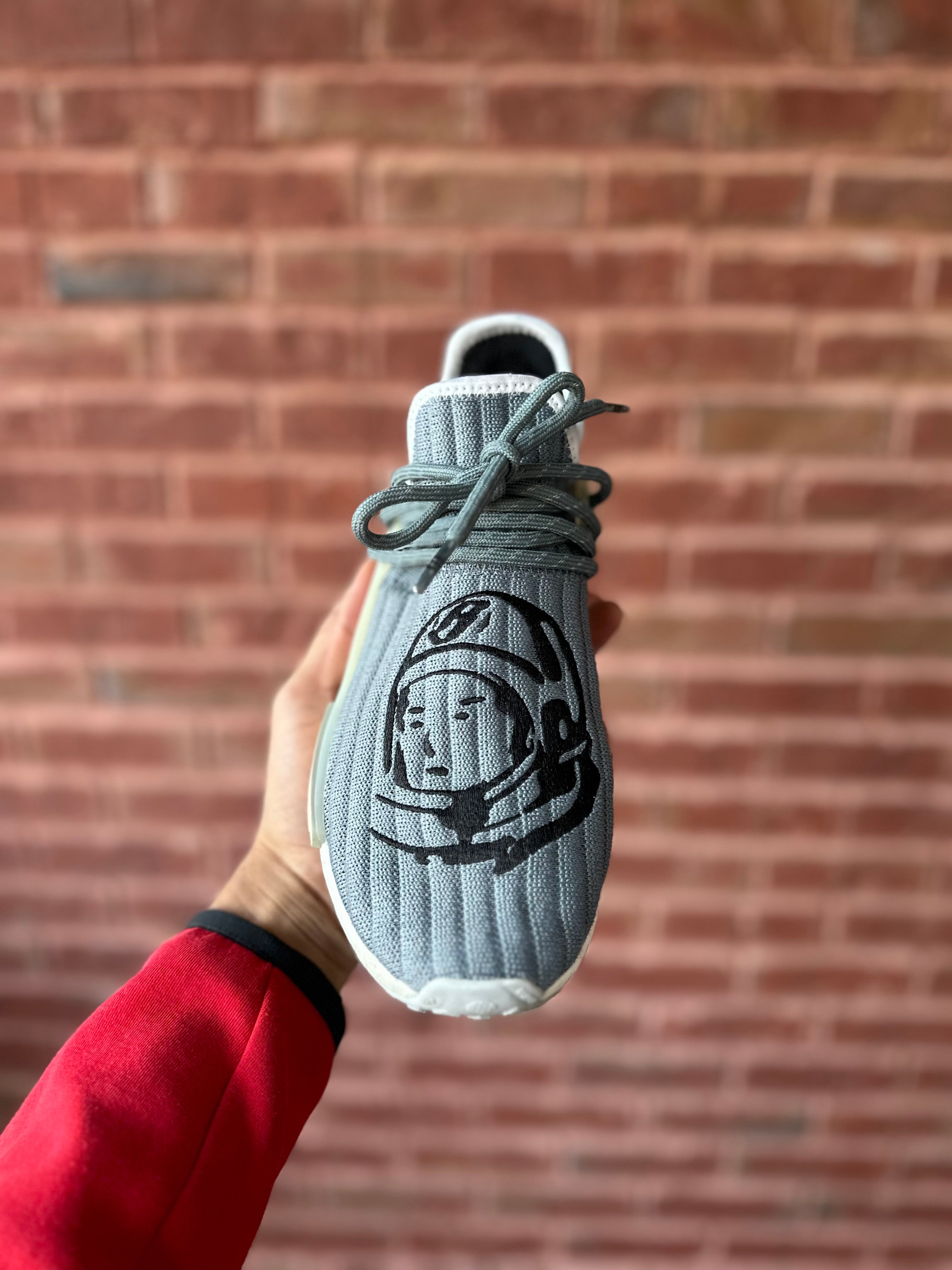 Size 7 - Human race astronaut