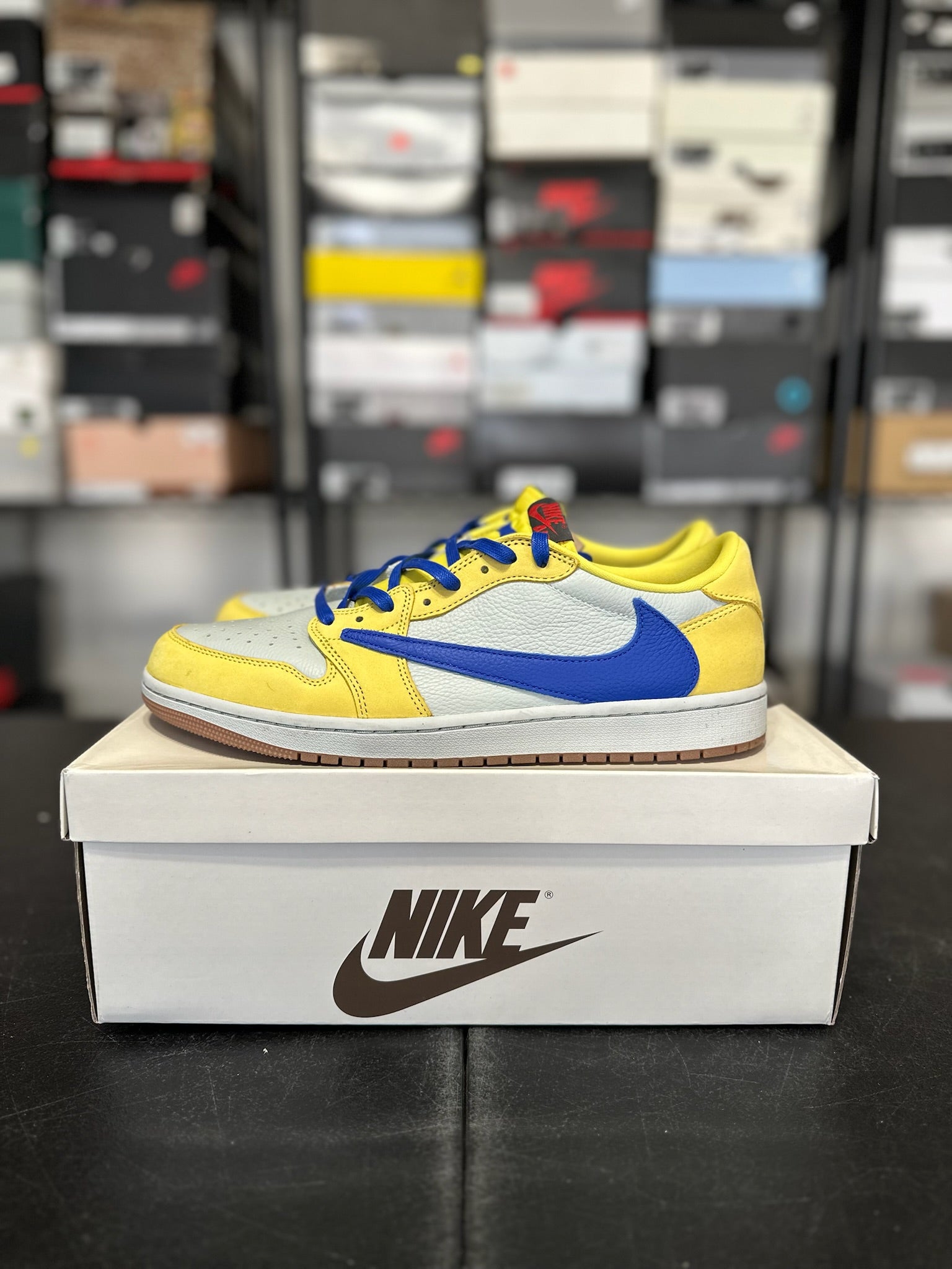 Size 11.5 - (13W) J1 Low Travis Scott Canary