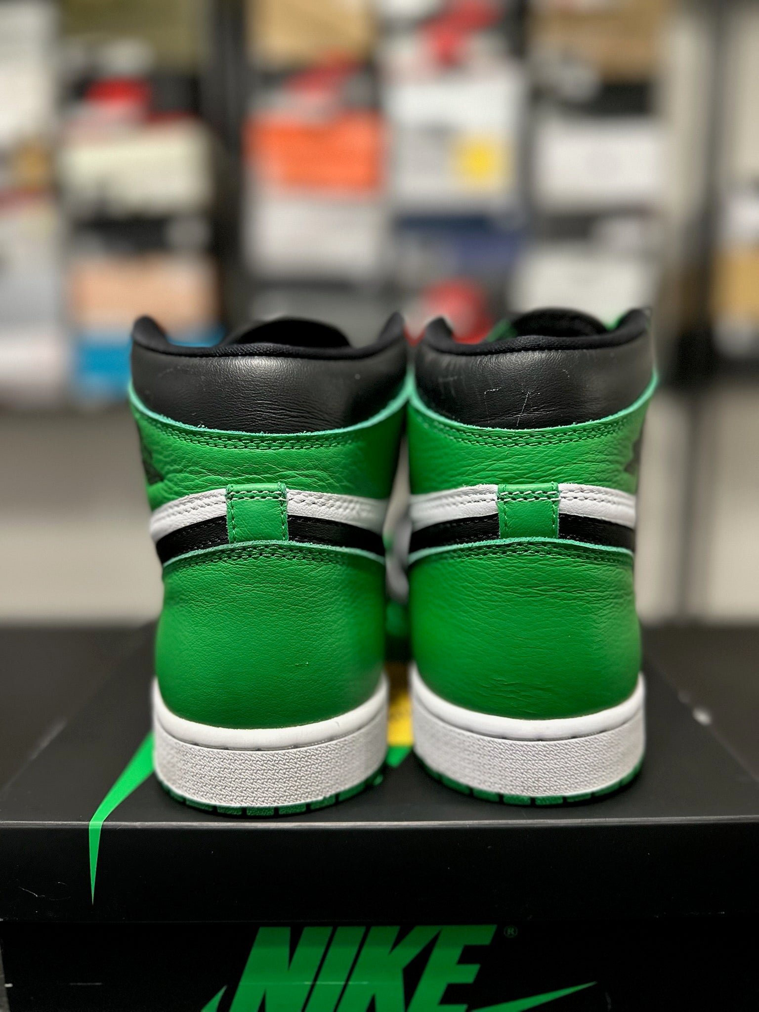 Size 11 - J1 High Lucky Green