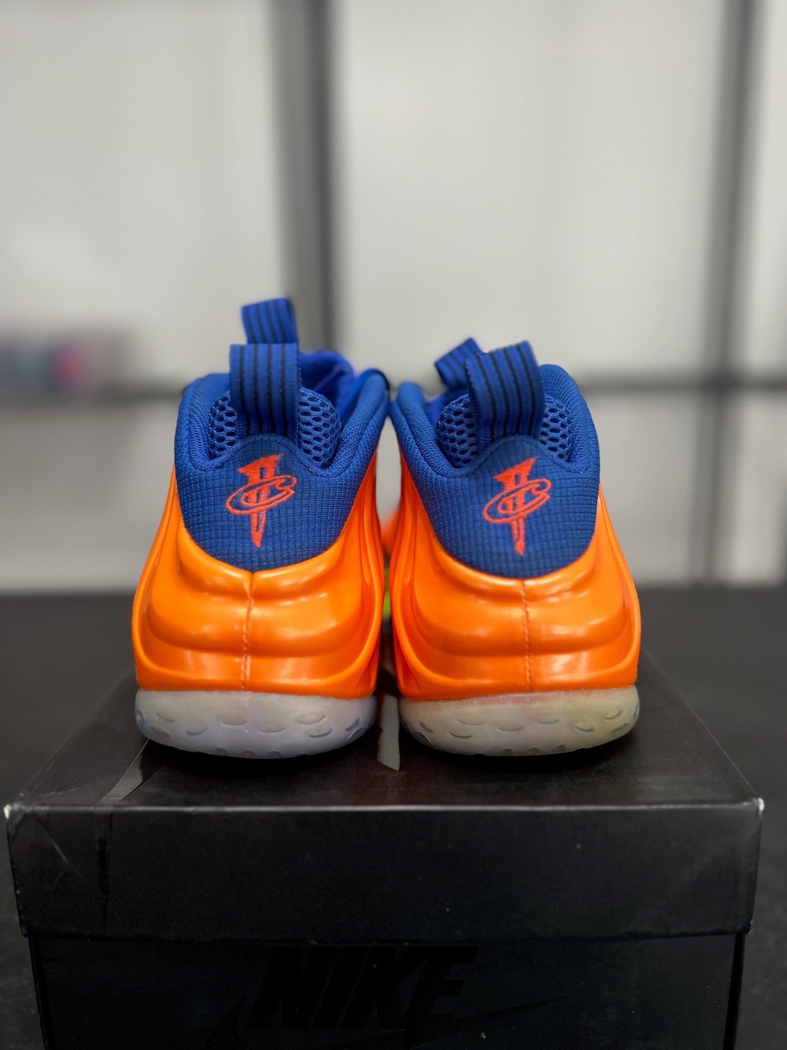 Size 10 - Foamposite 1 Knicks
