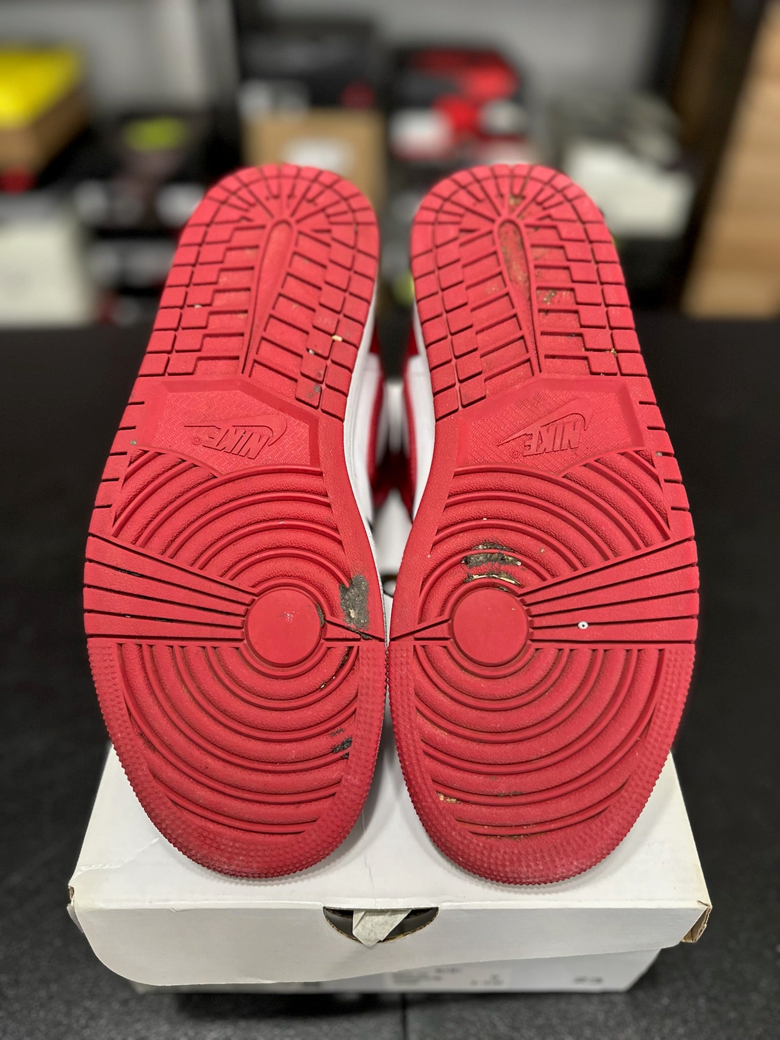 Size 8.5 - (10W) J1 Mid Alternate Bred Toe