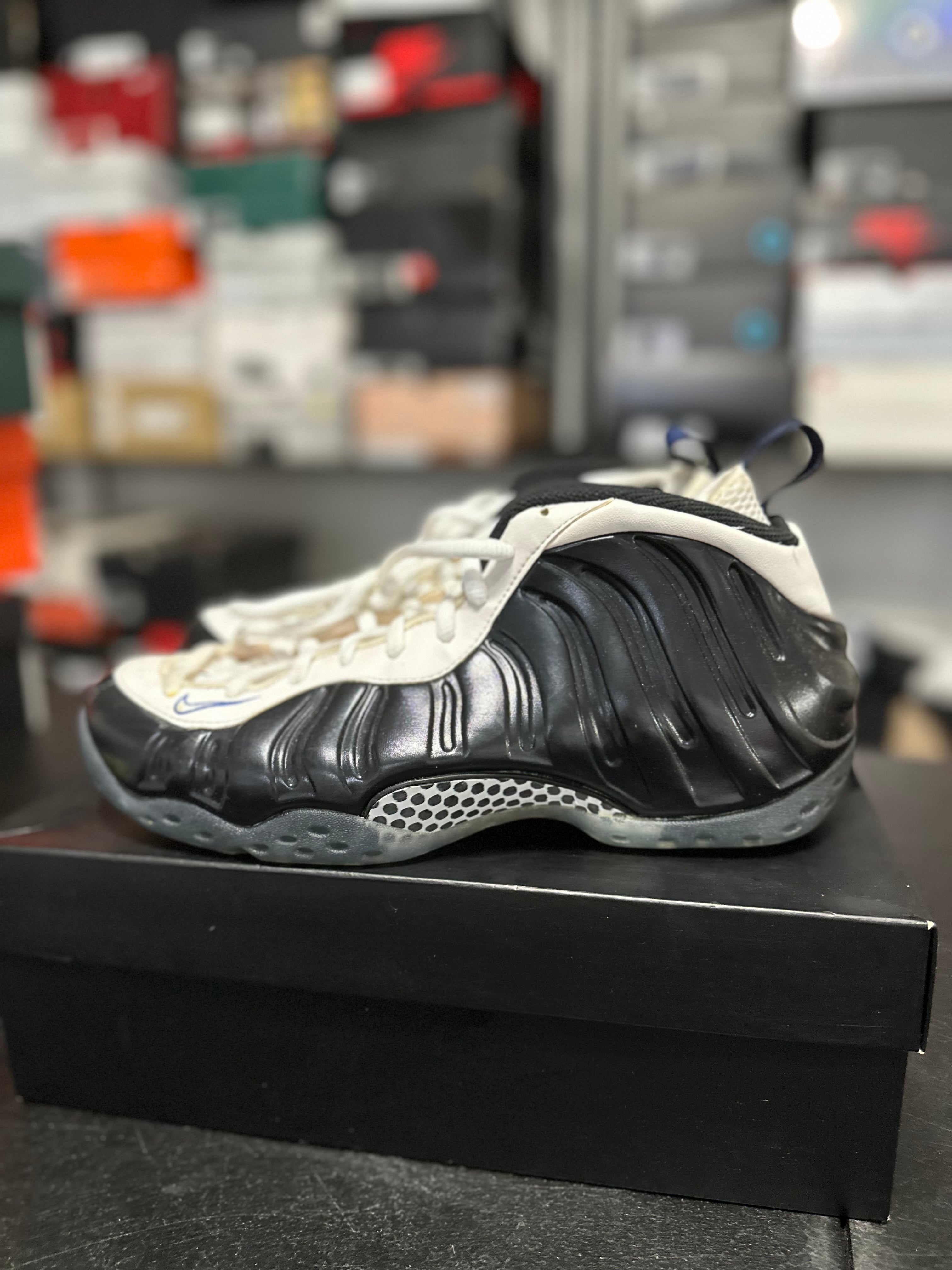Size 10 - Foamposite one concord