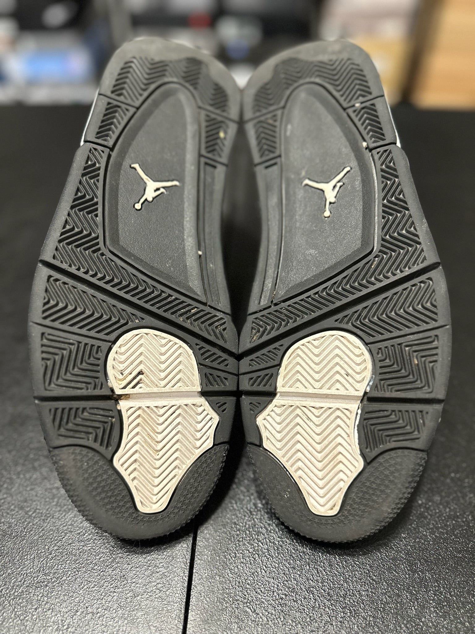 Size 10 - J4 White Thunder